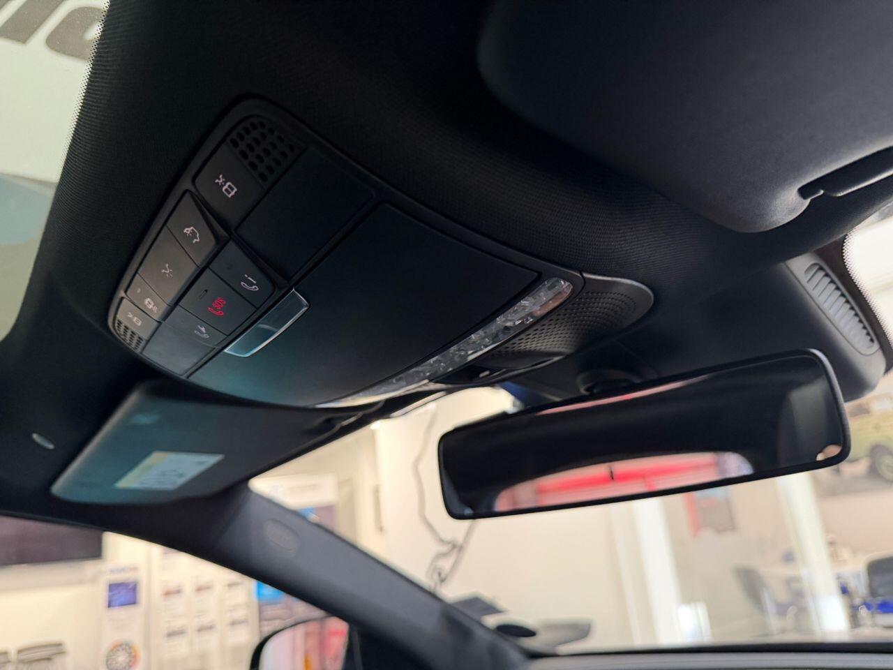 Mercedes-Benz E Class view 52