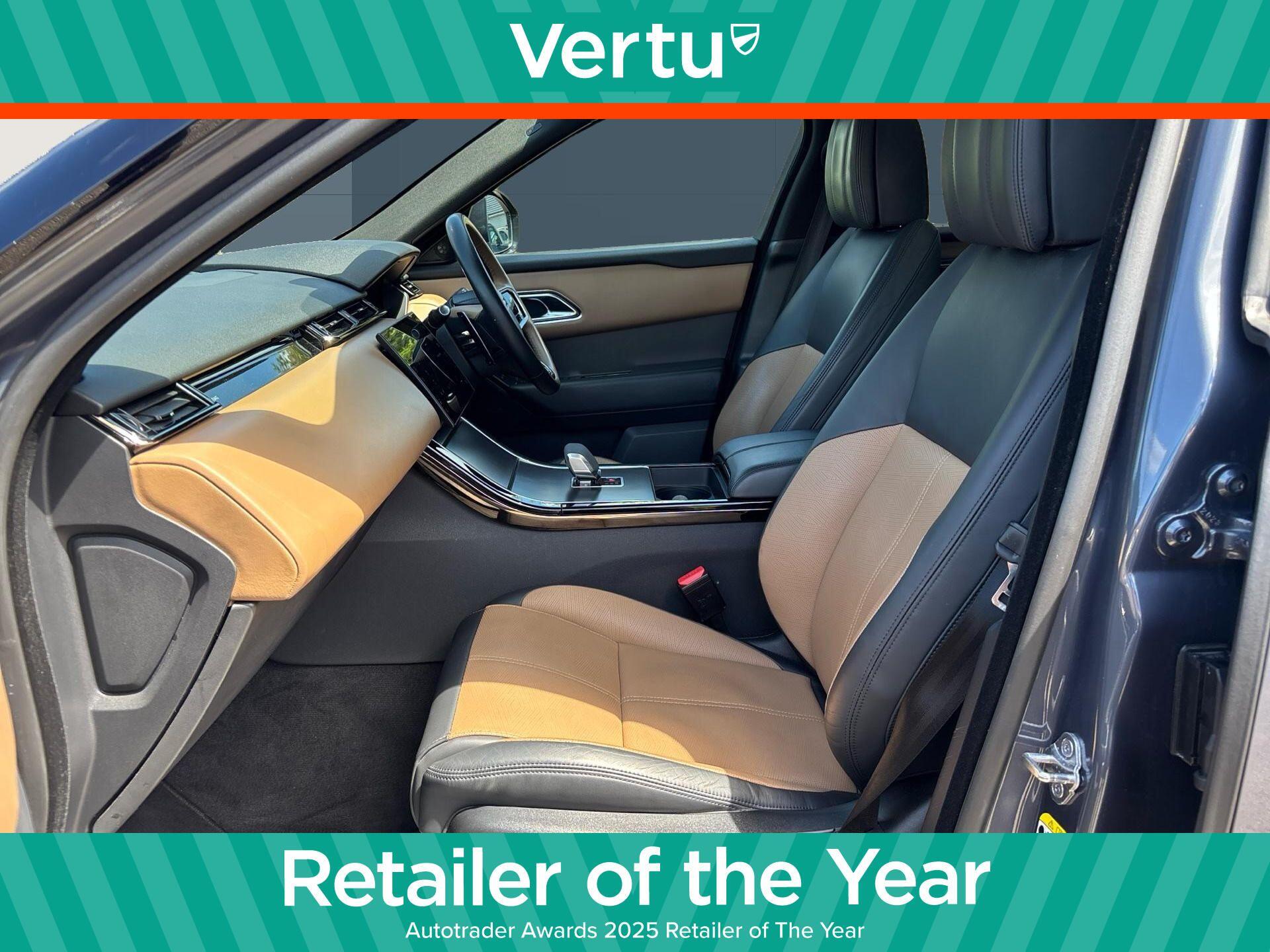 Land Rover Range Rover Velar view 3