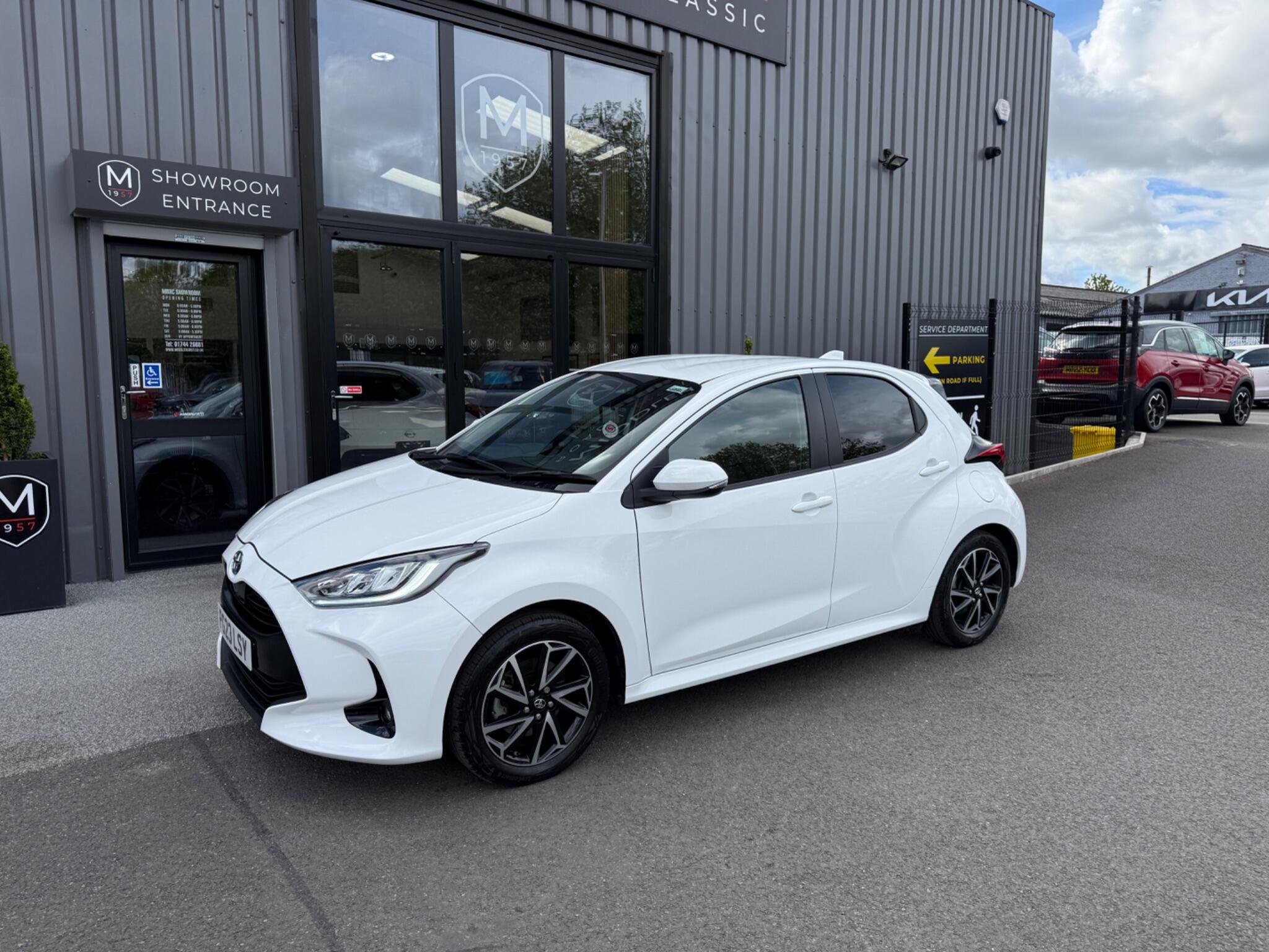 Toyota Yaris view 8