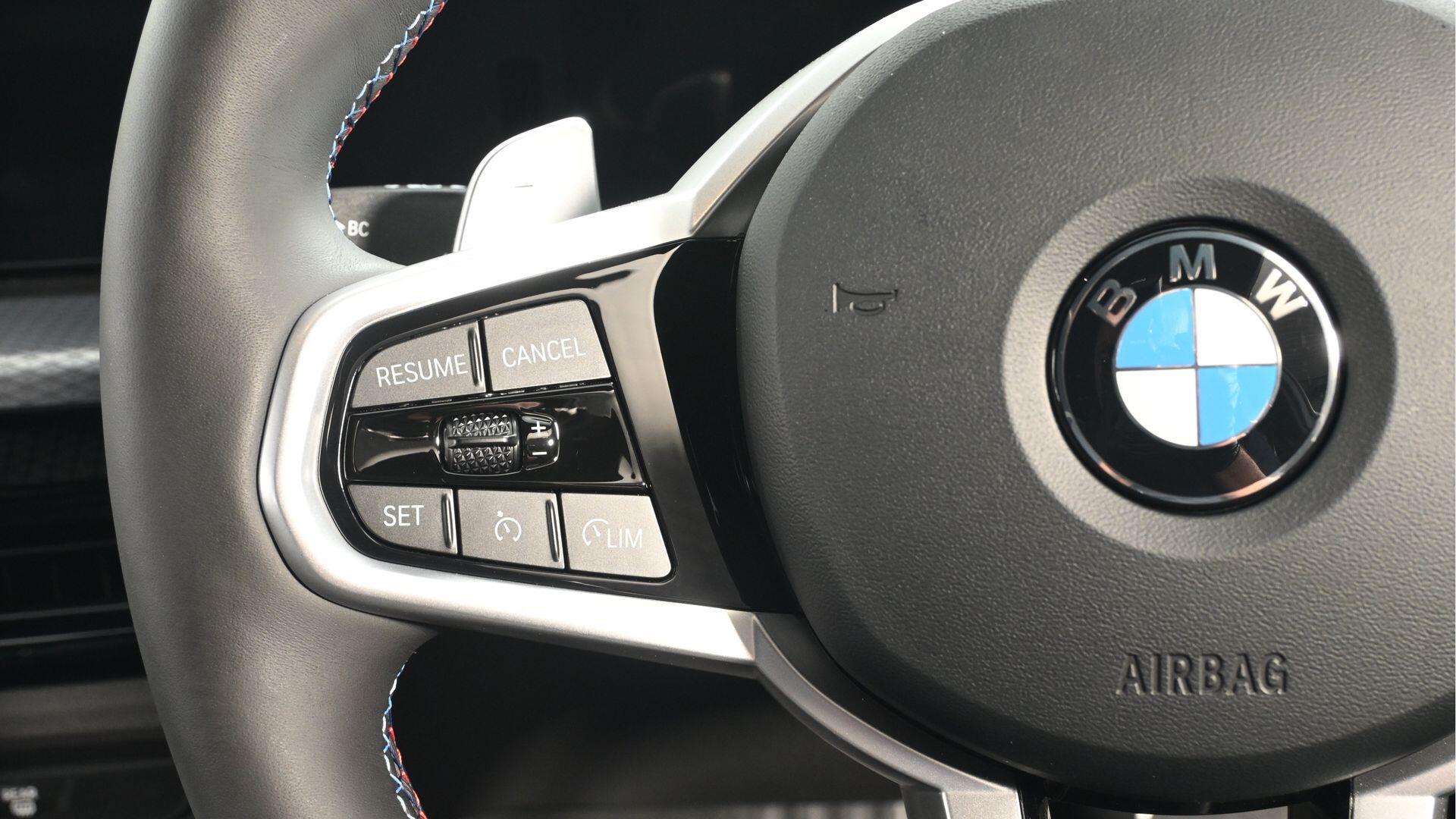 BMW 3 Series view 17