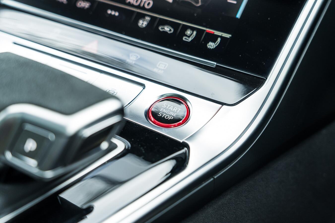 Audi RS6 Avant view 43