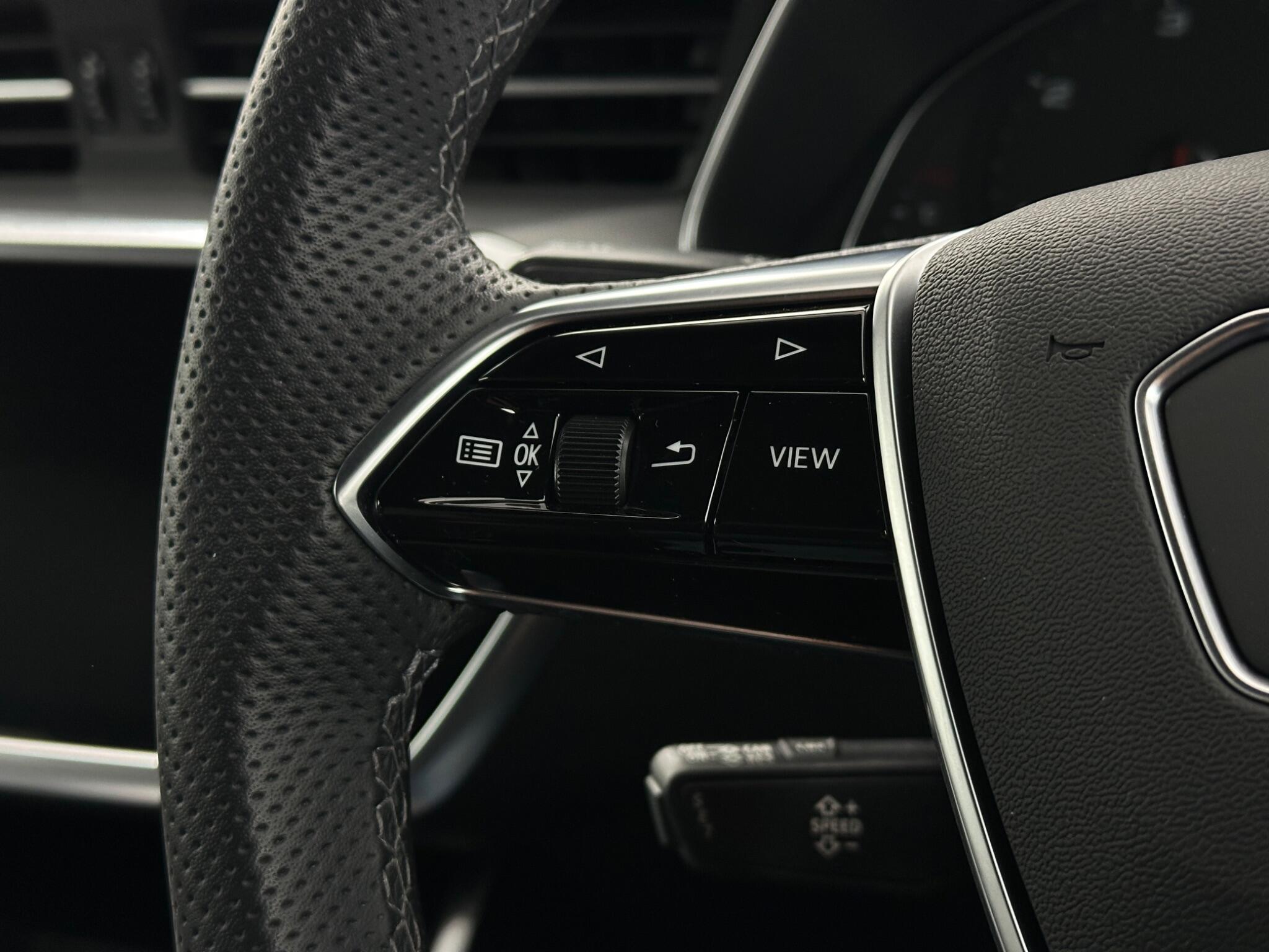 Audi A6 view 14