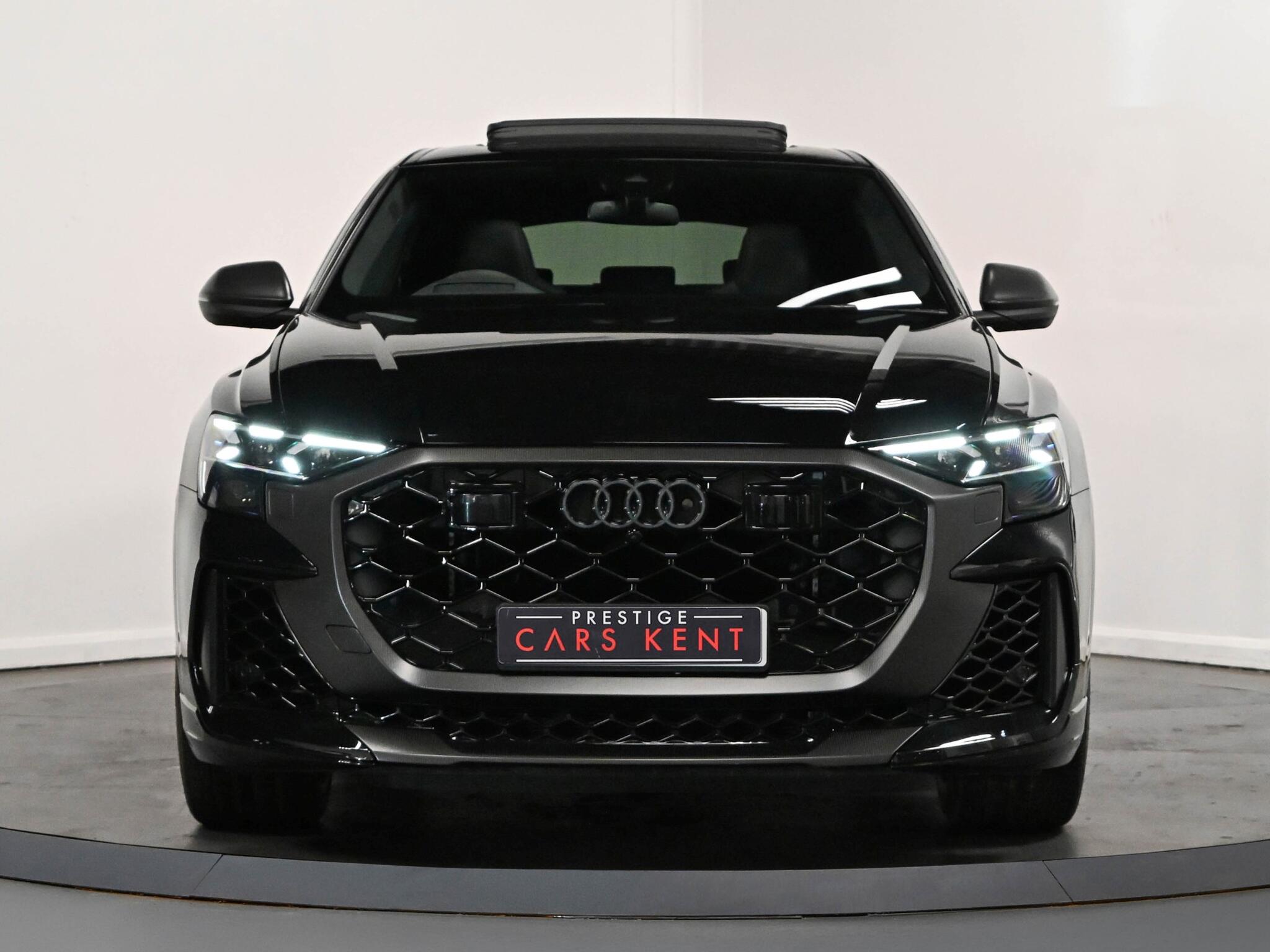 Audi RSQ8 view 29