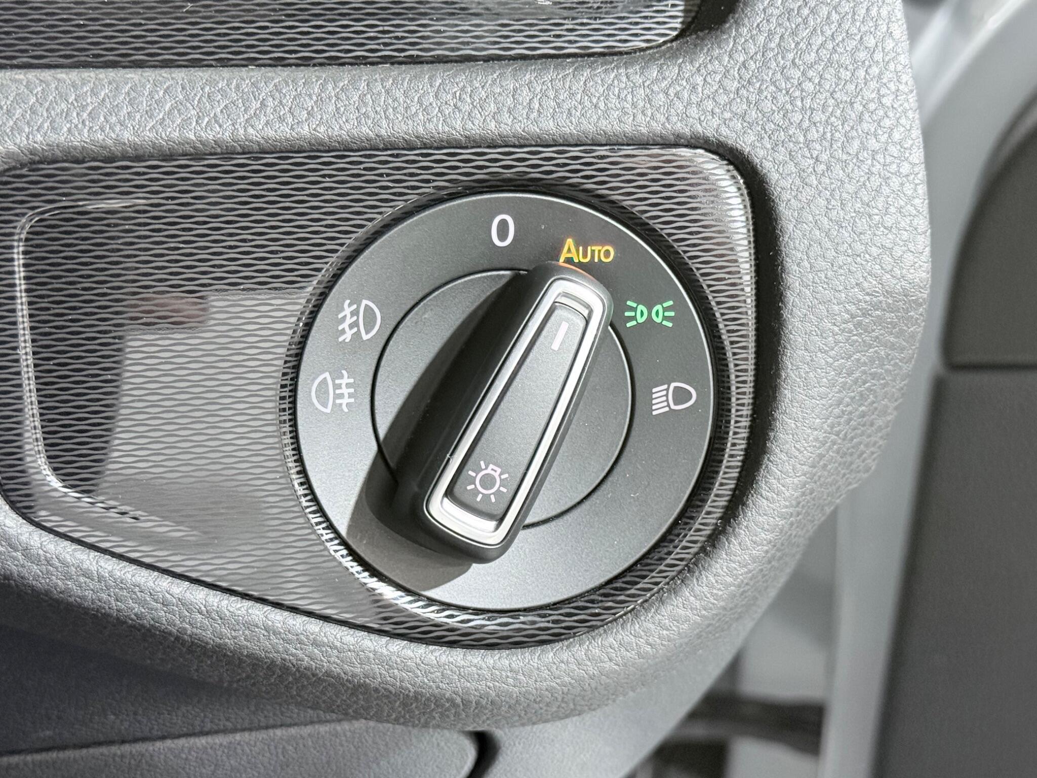 Volkswagen Golf view 51