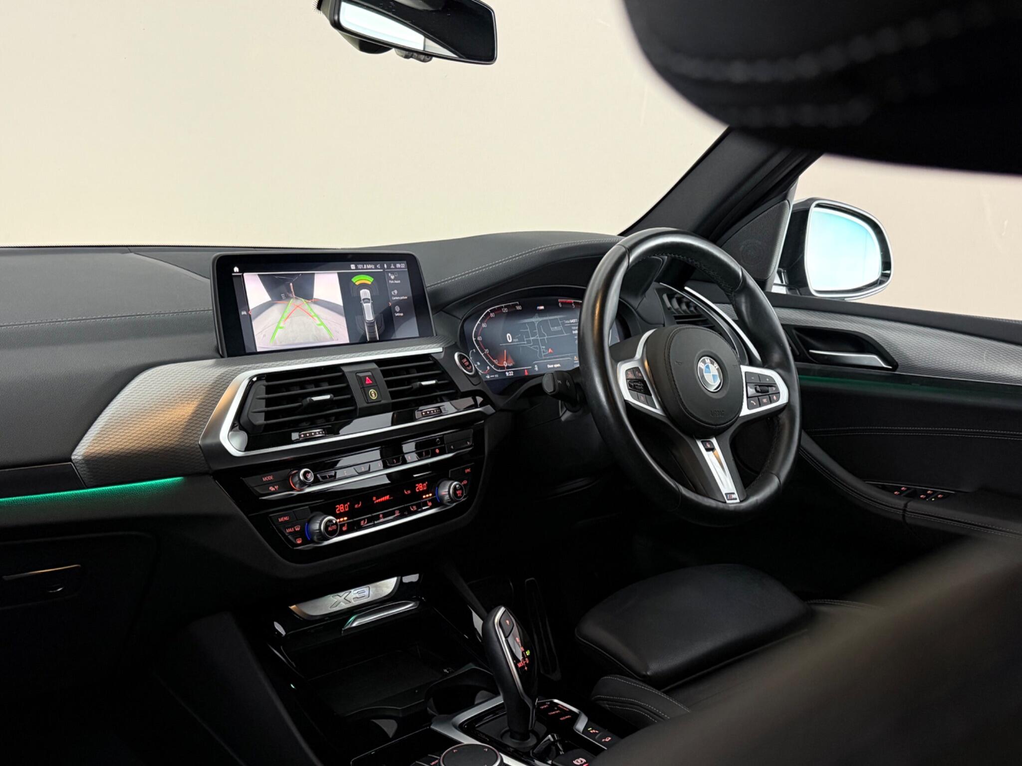 BMW X3 view 4
