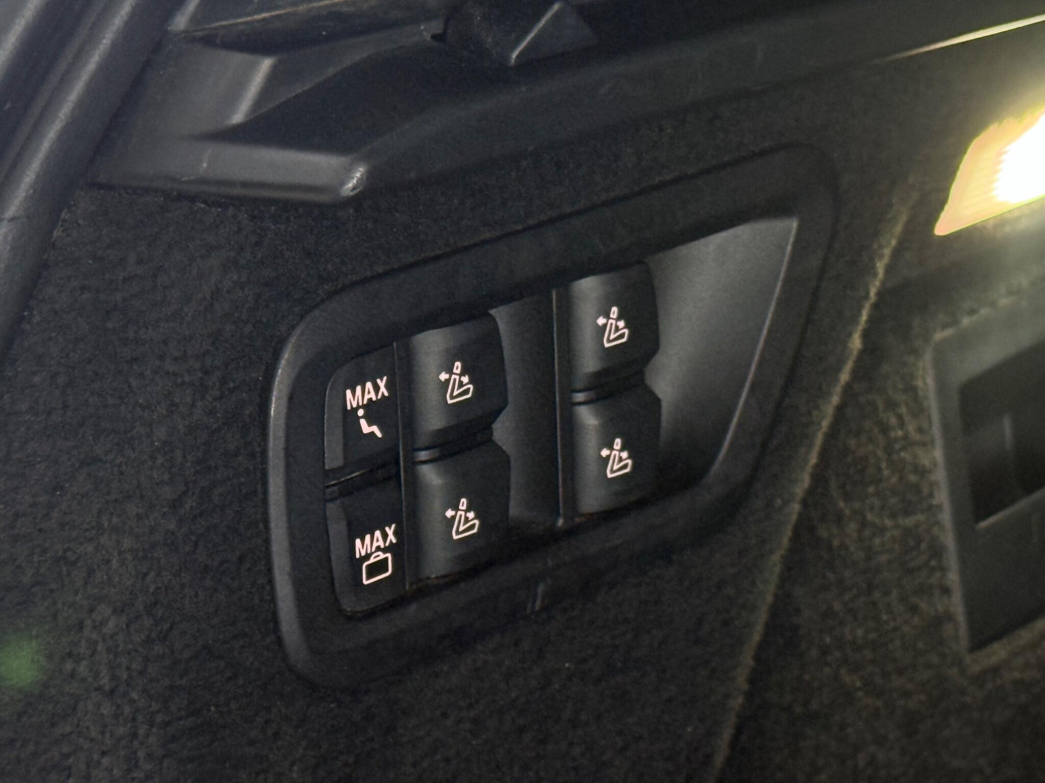 BMW X7 view 13