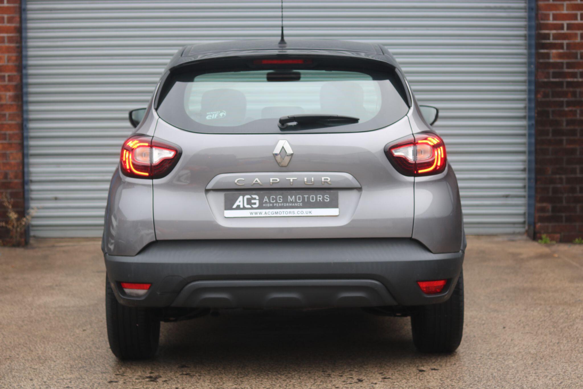 Renault Captur view 4