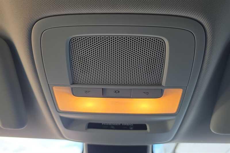 MG ZS view 37