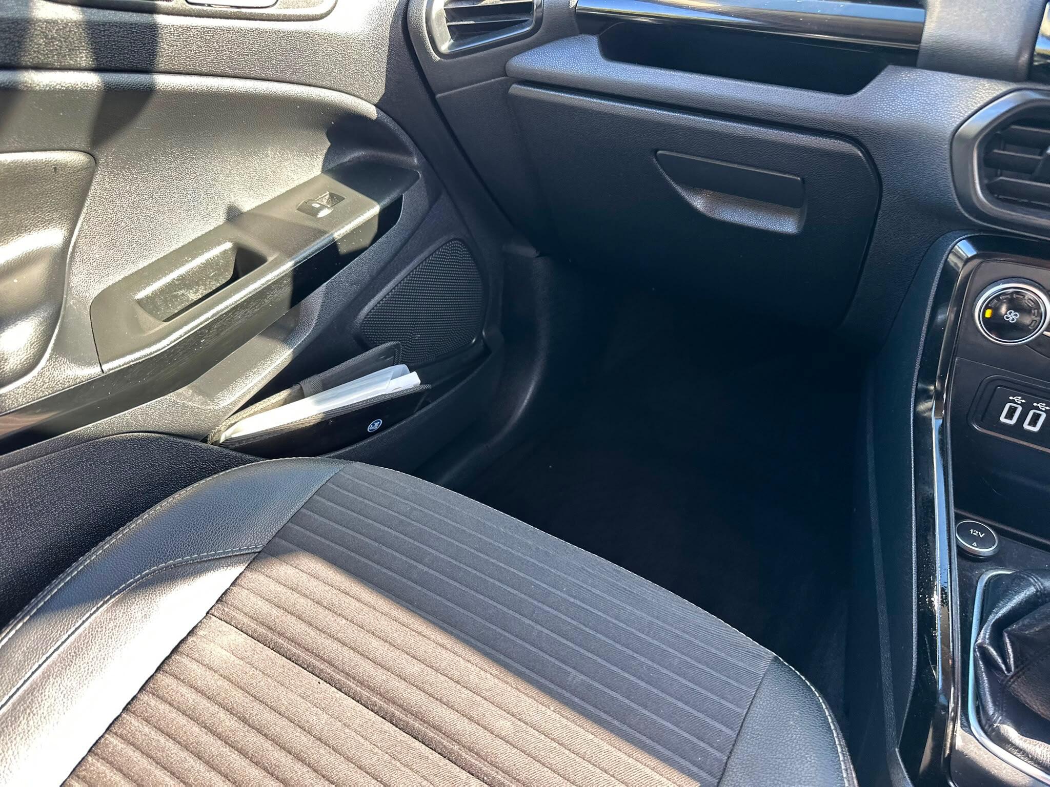 Ford Ecosport view 50
