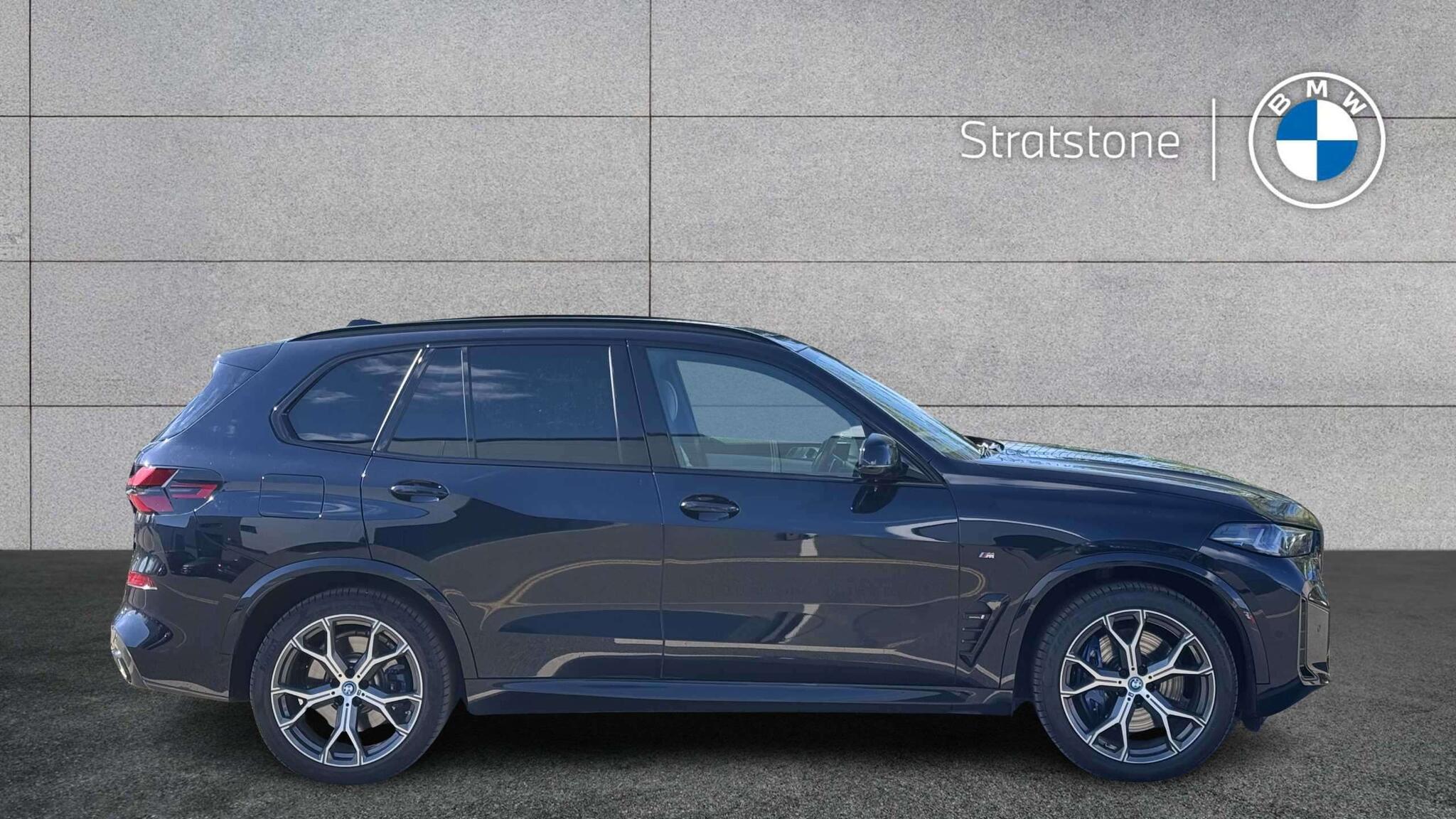 BMW X5 view 3