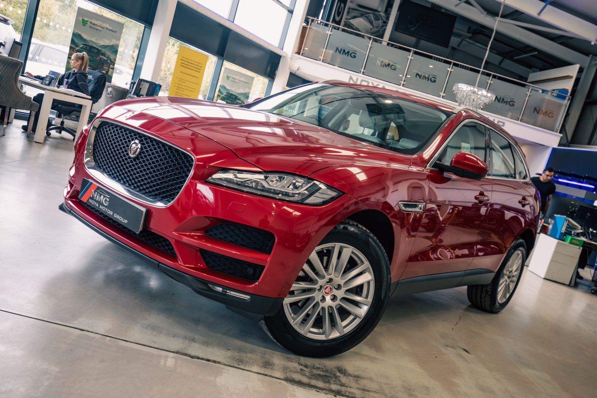 Jaguar F-Pace view 5