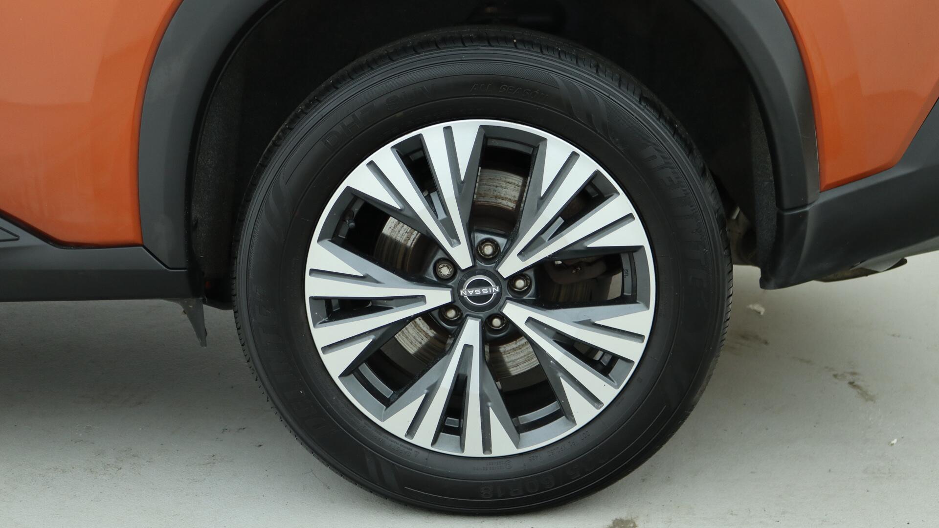 Nissan X-Trail view 9