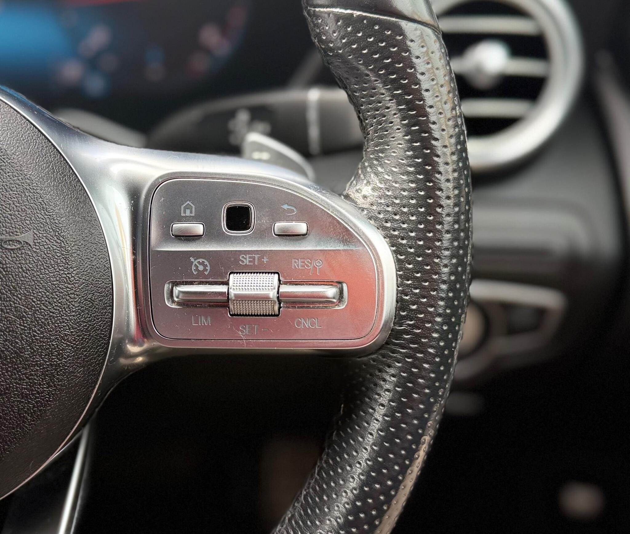 Mercedes-Benz GLC view 18