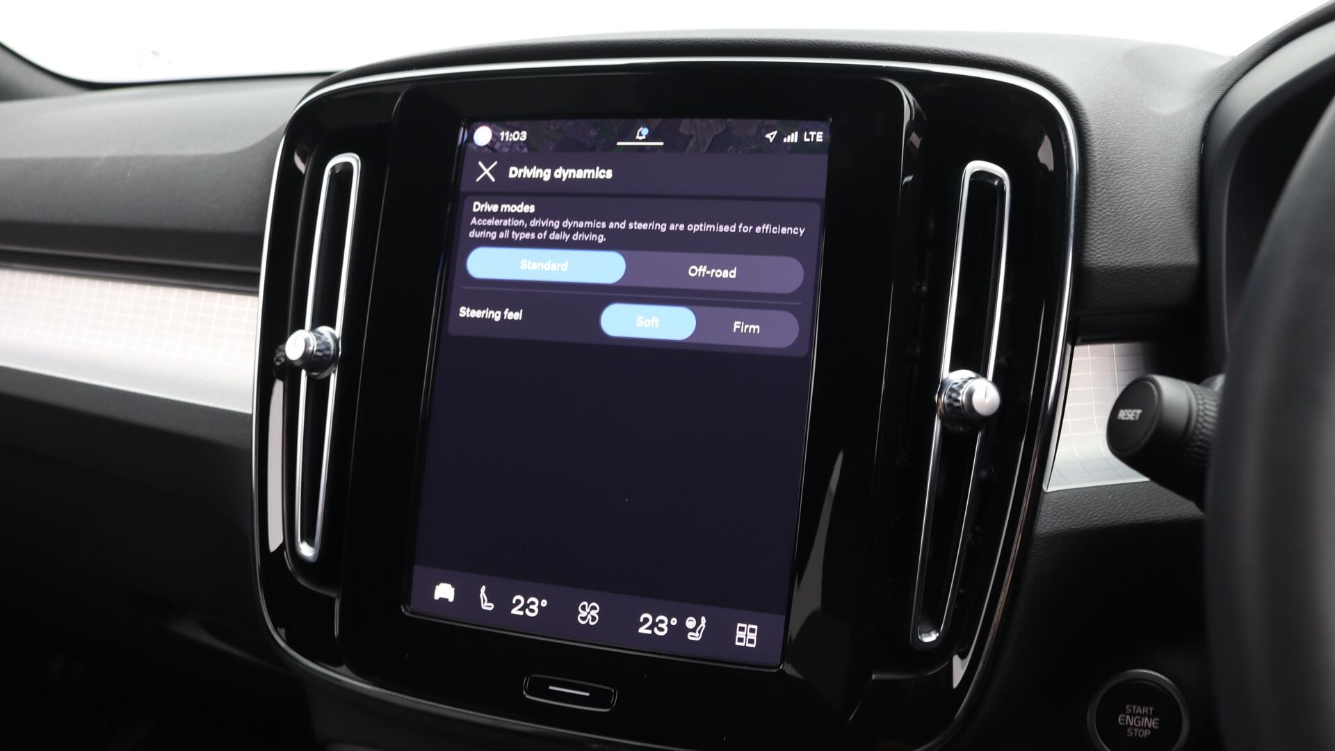 Volvo XC40 view 38