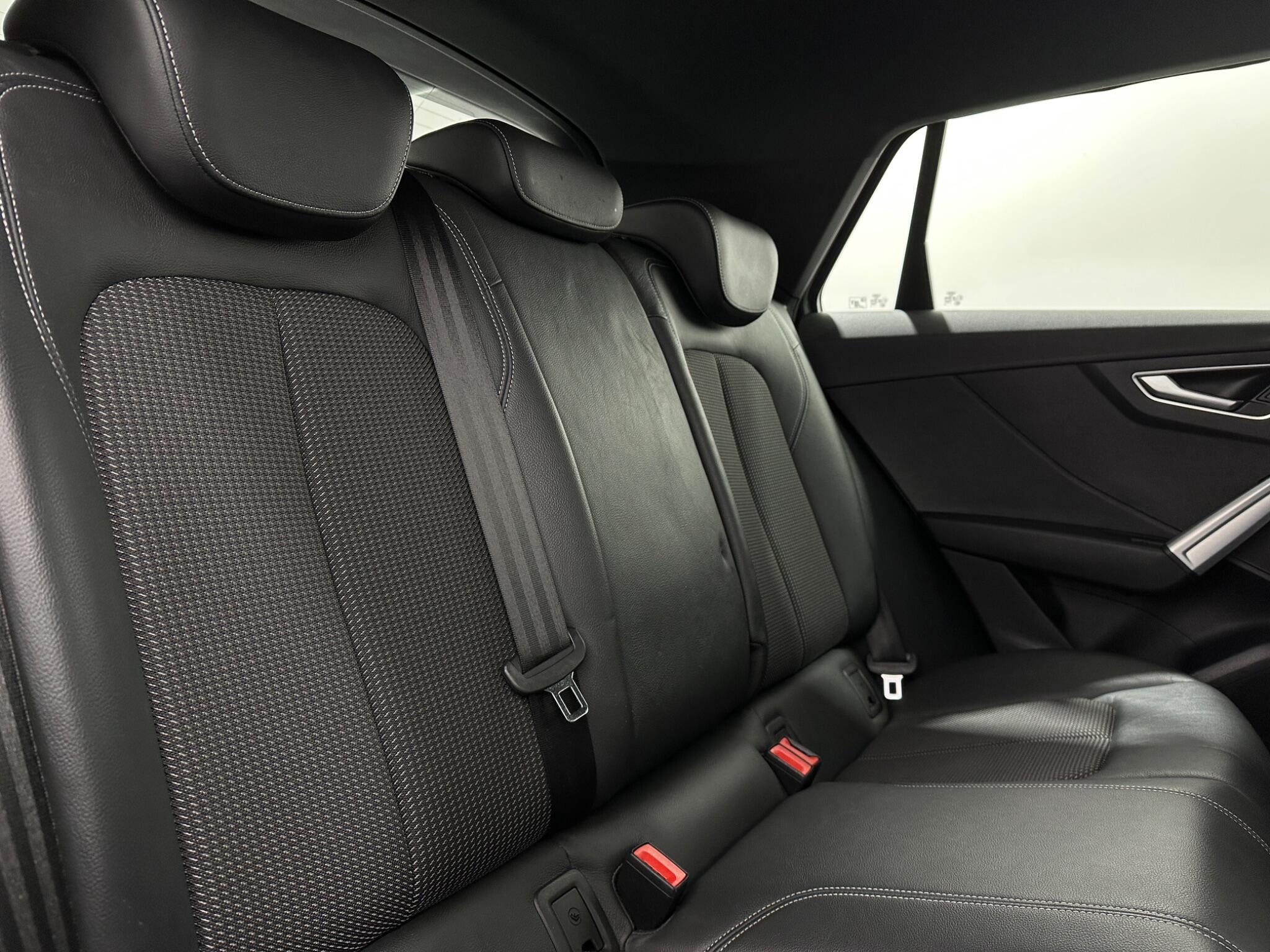 Audi Q2 view 42