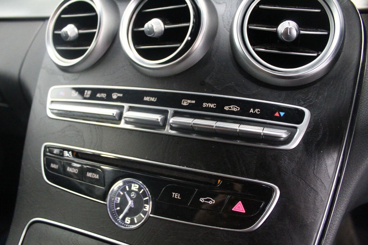 Mercedes-Benz C-Class view 38
