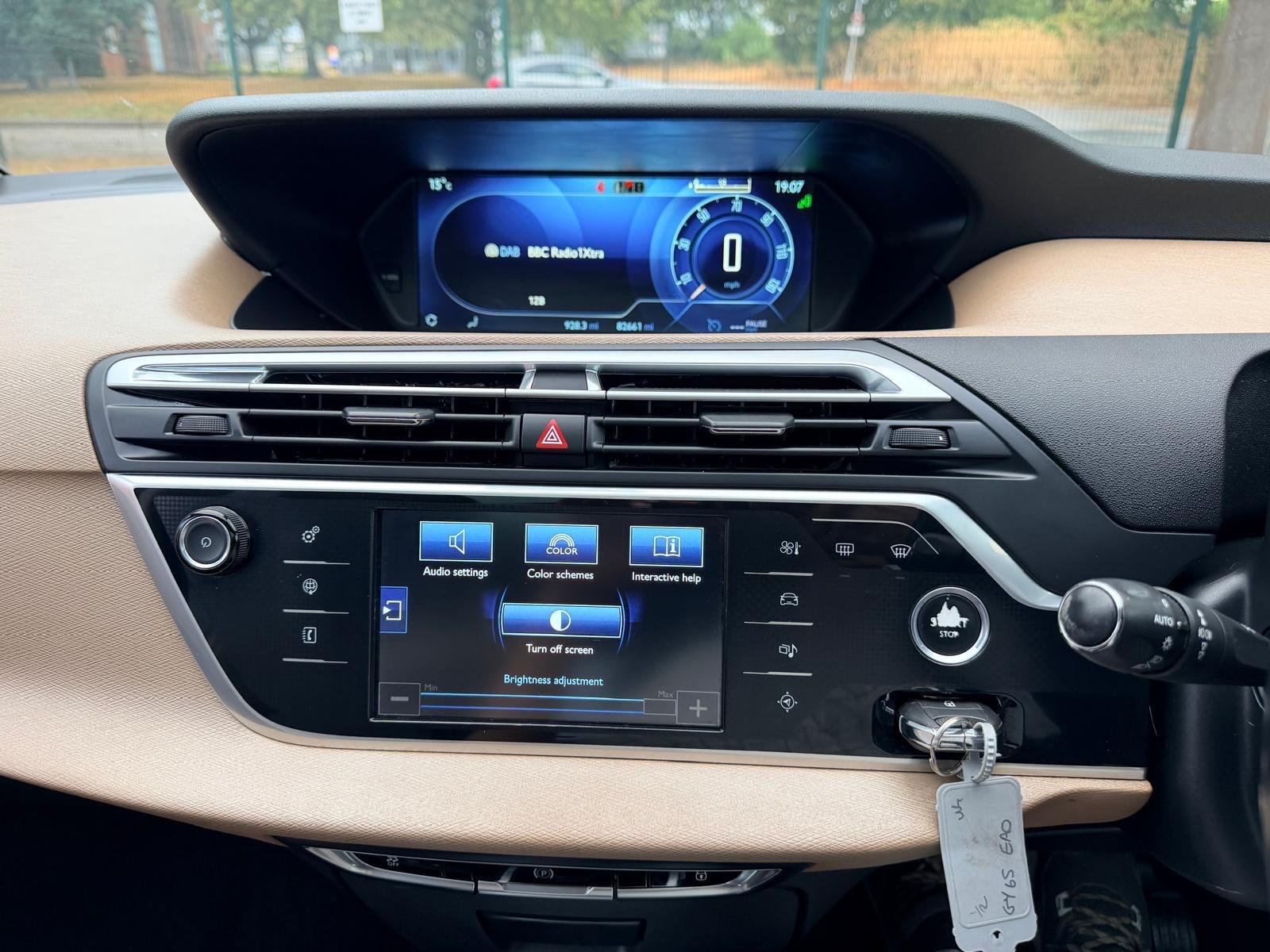 Citroen Grand C4 Picasso view 25