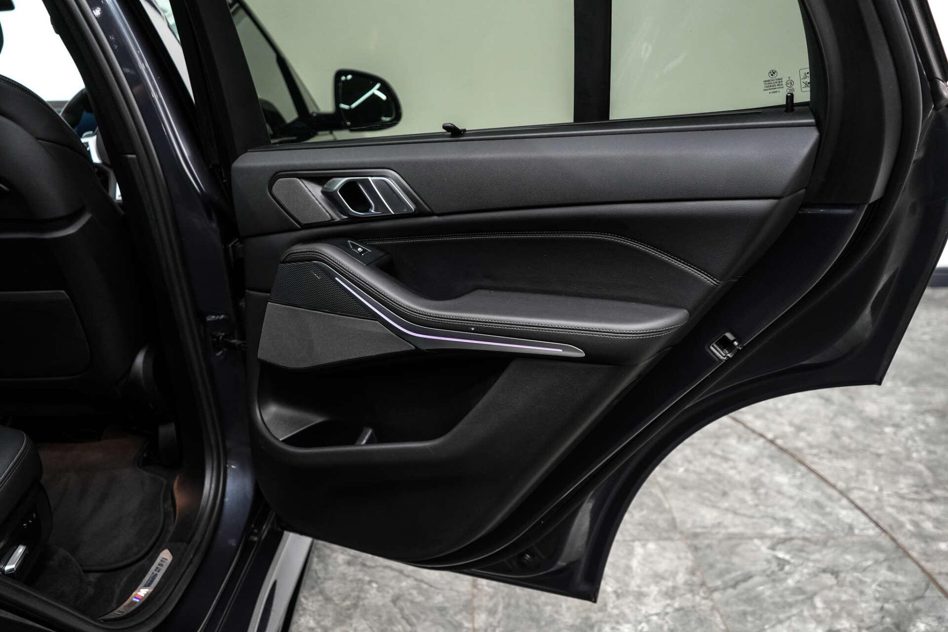 BMW X5 view 24