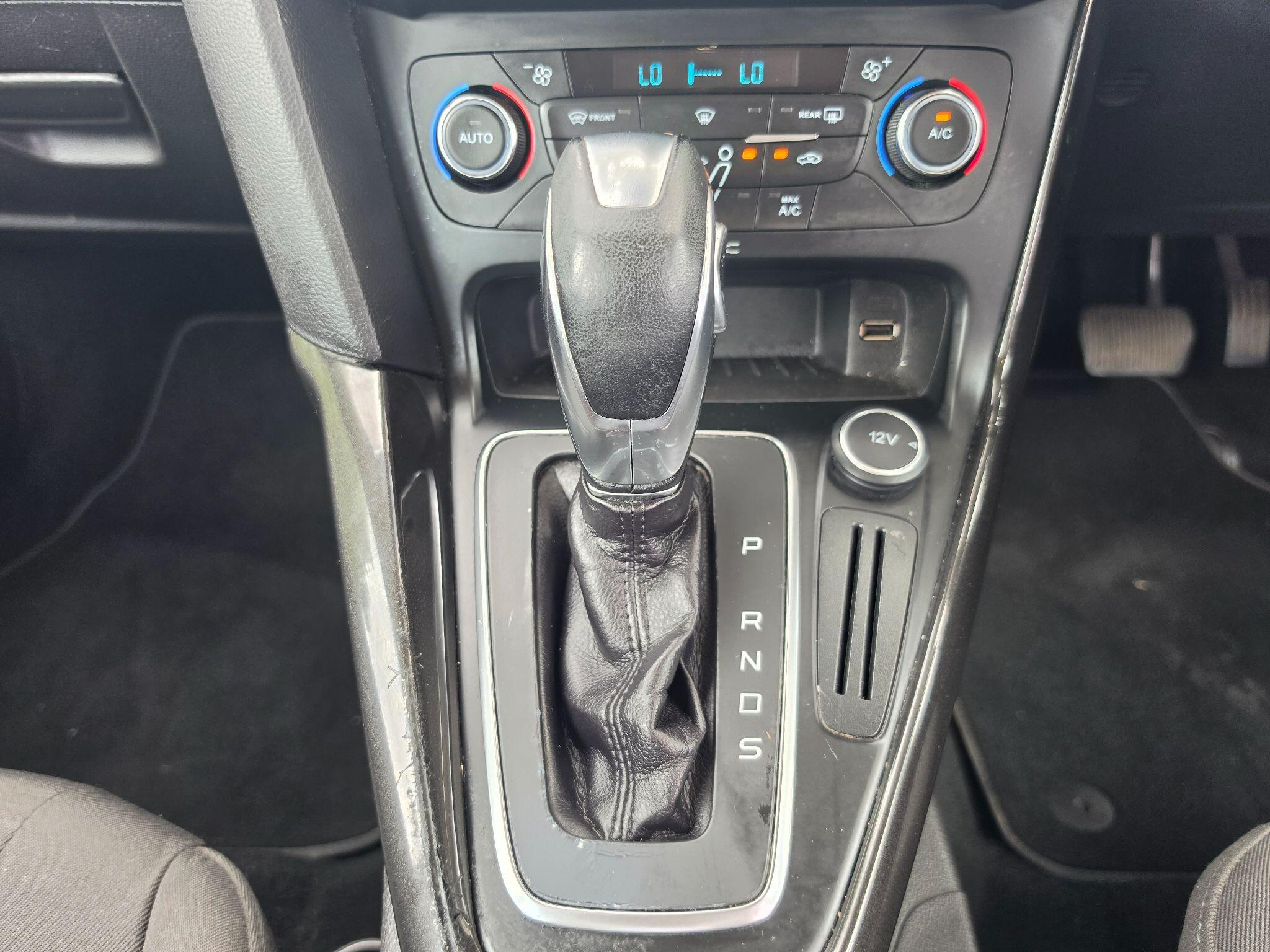 Ford Focus view 21
