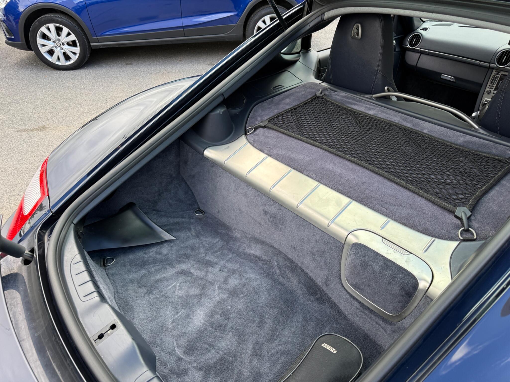 Porsche Cayman - Image 45