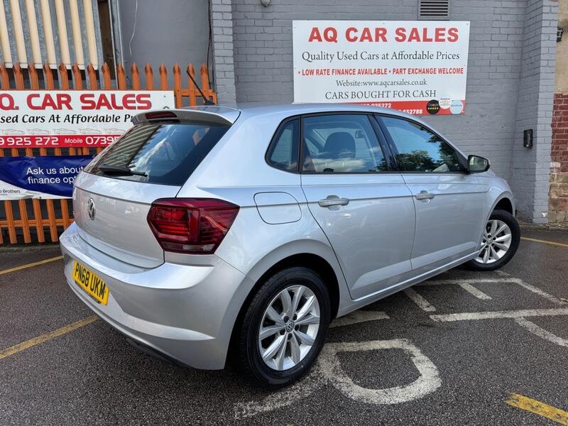 Volkswagen Polo view 7