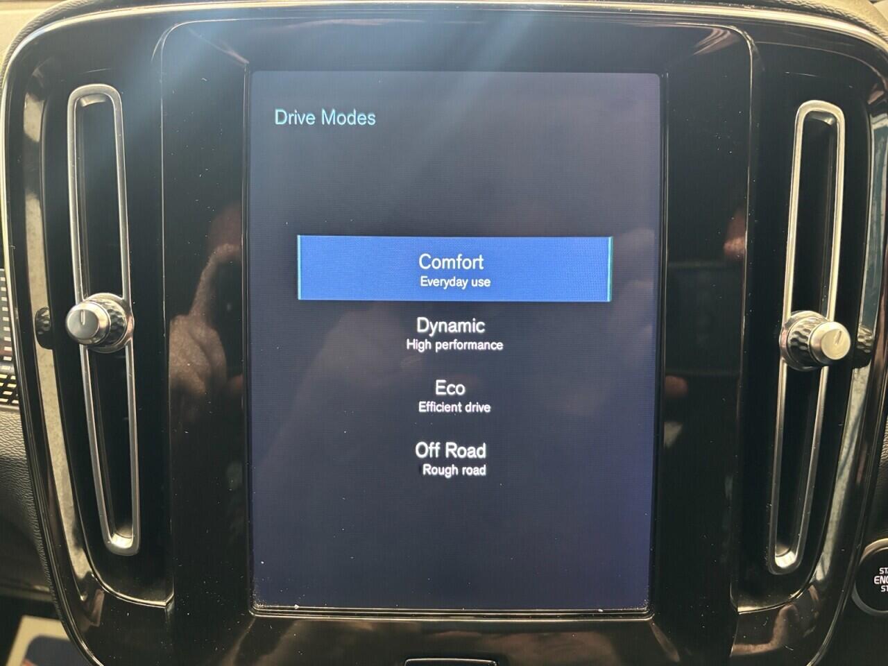 Volvo XC40 view 31