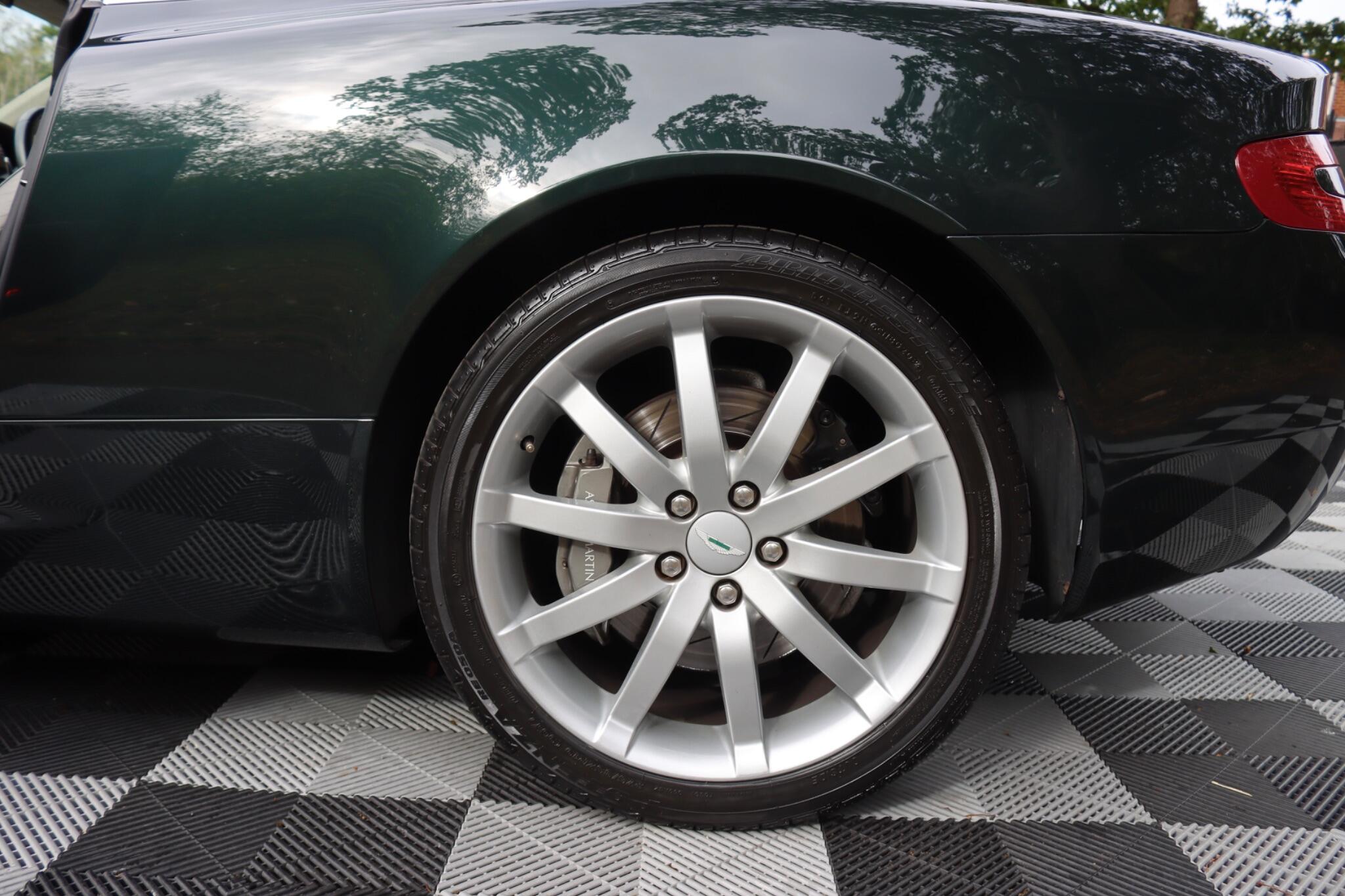 Aston Martin DB9 view 63