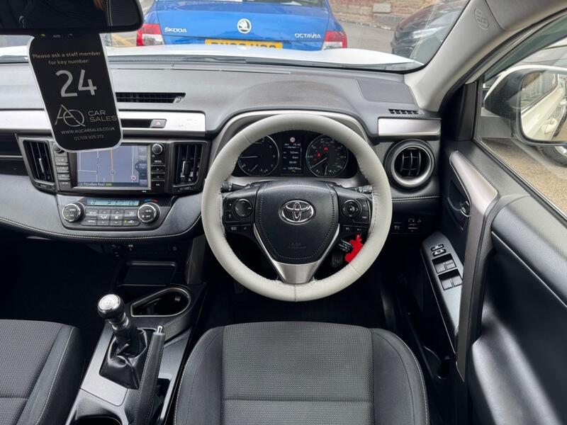 Toyota Rav4 view 15