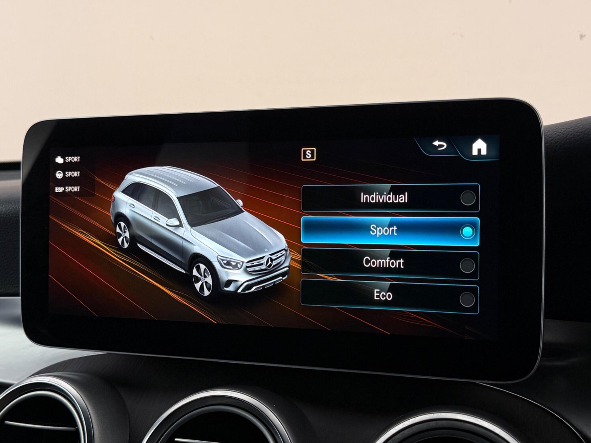 Mercedes-Benz GLC view 31