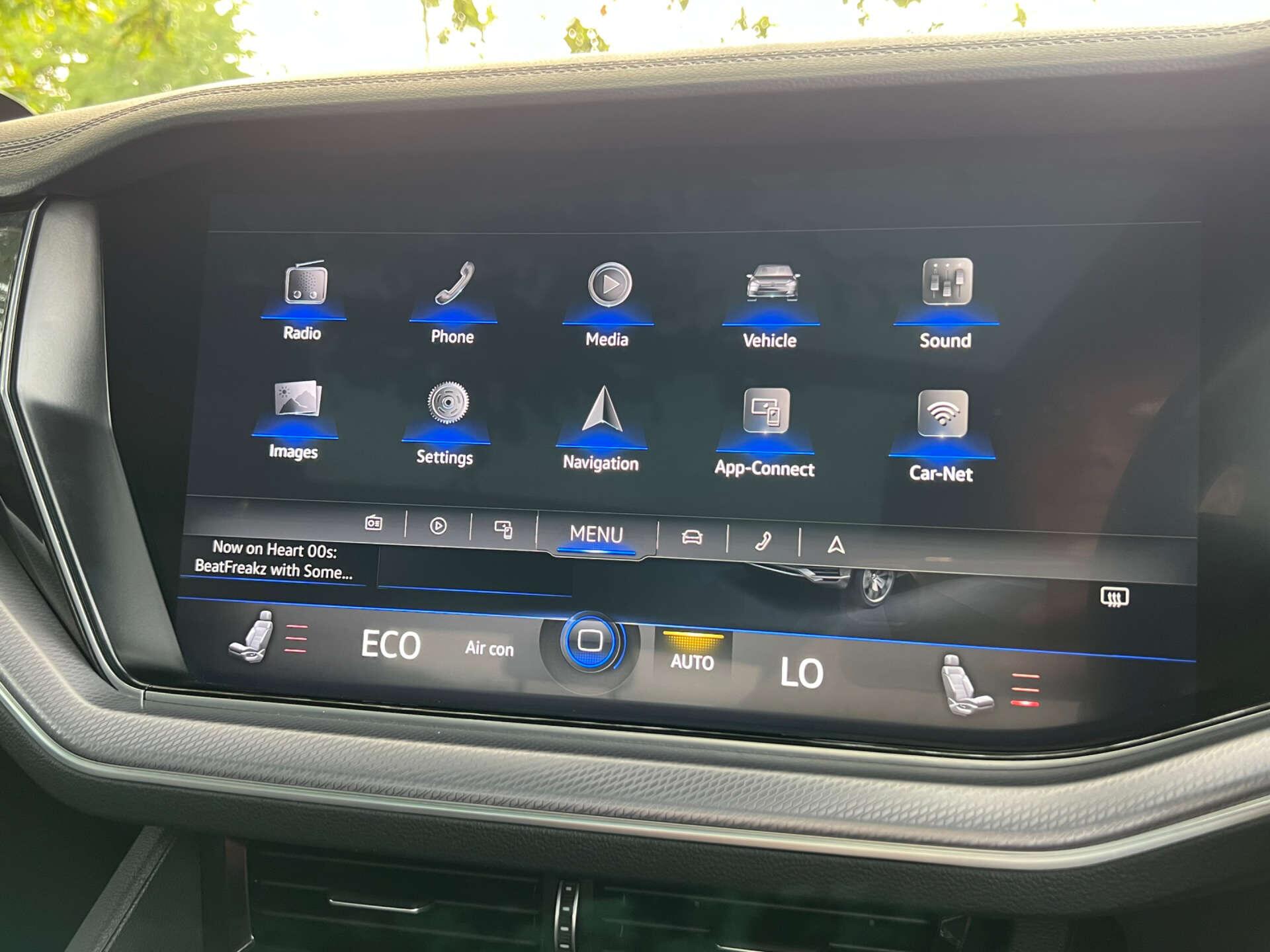 Volkswagen Touareg view 35