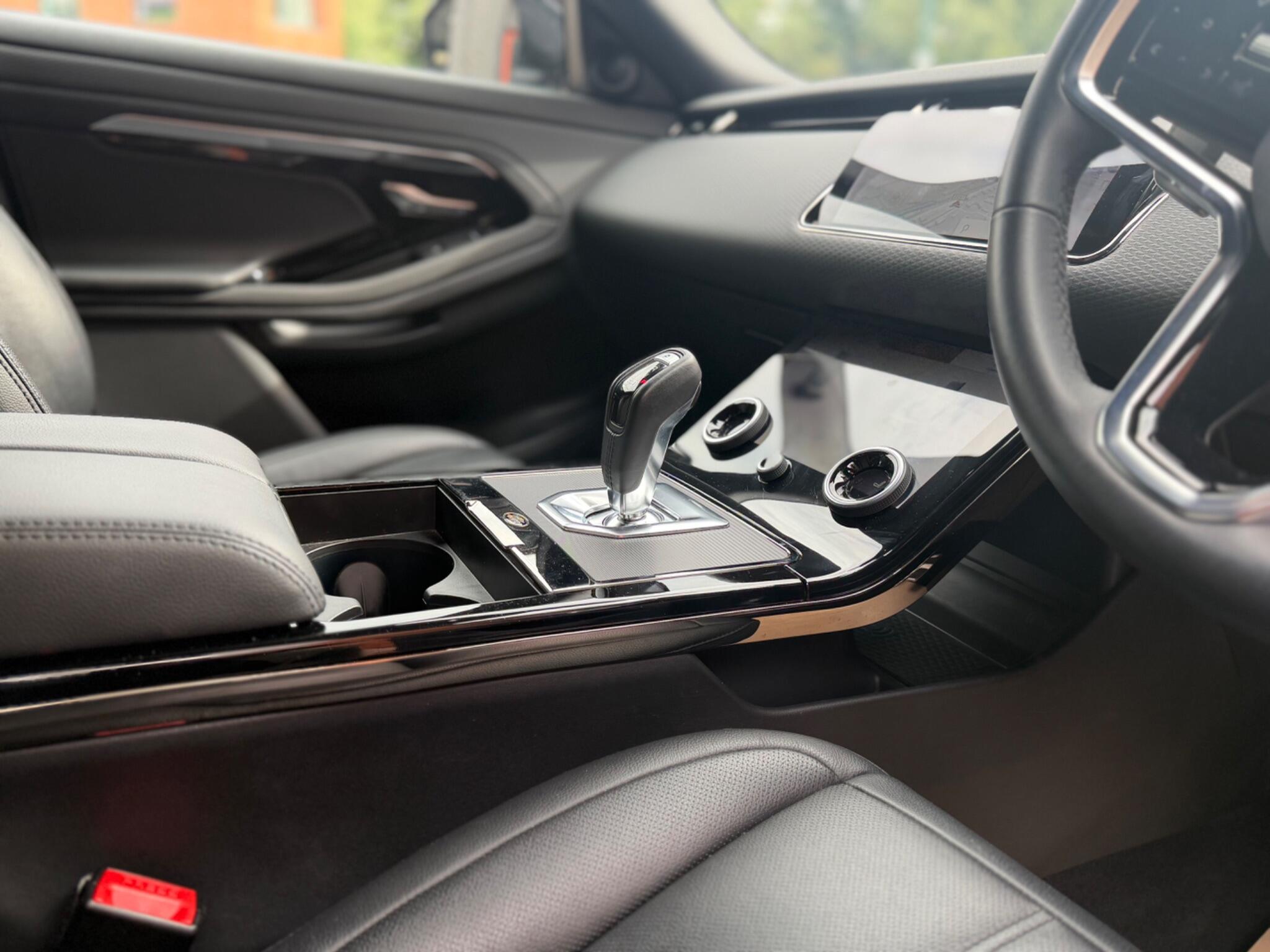 Land Rover Range Rover Evoque view 31