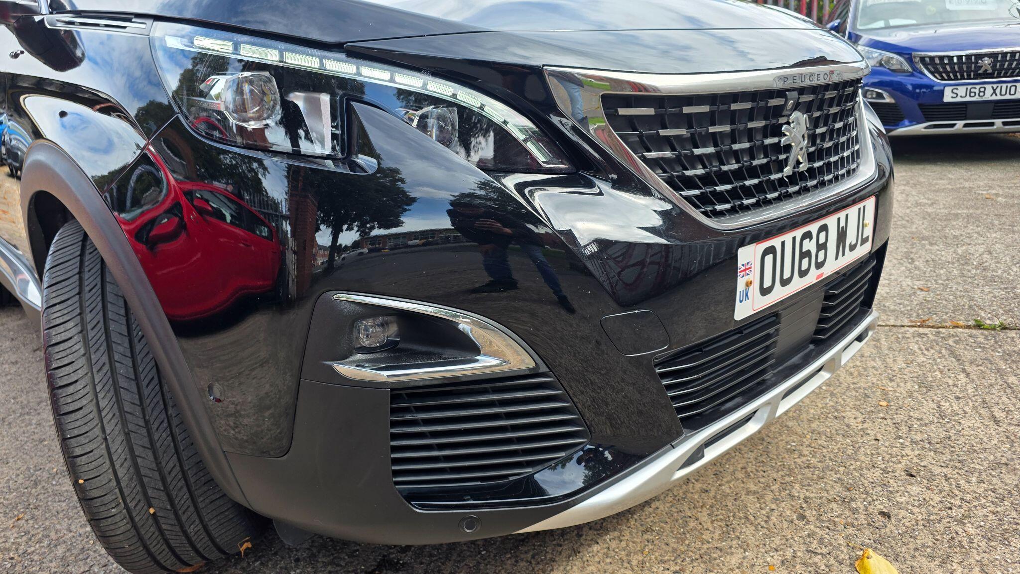 Peugeot 3008 view 13