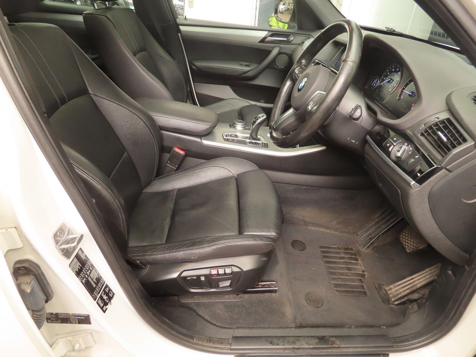 BMW X3 view 5