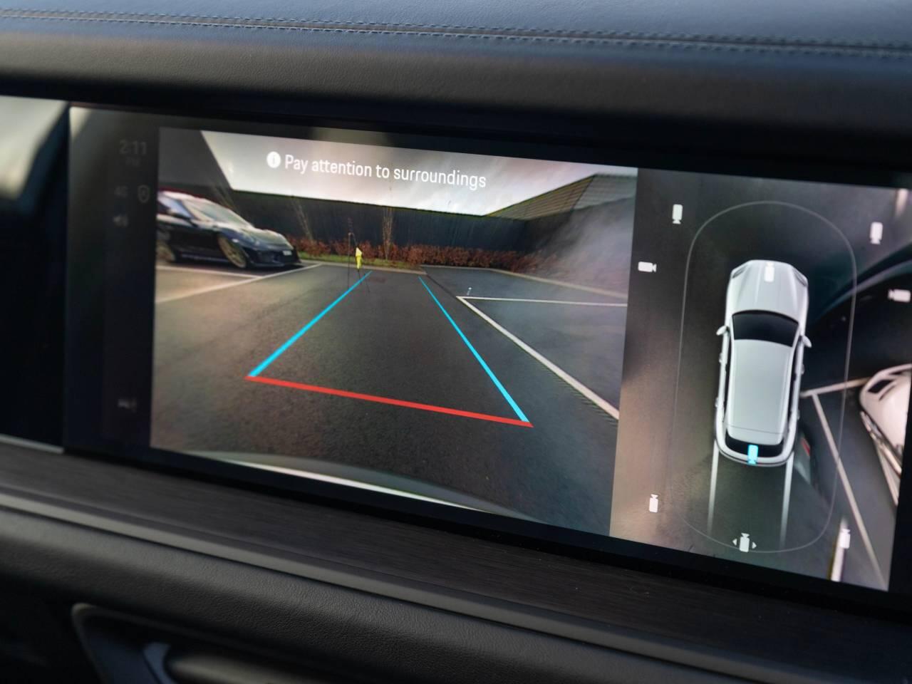 Porsche Cayenne view 25