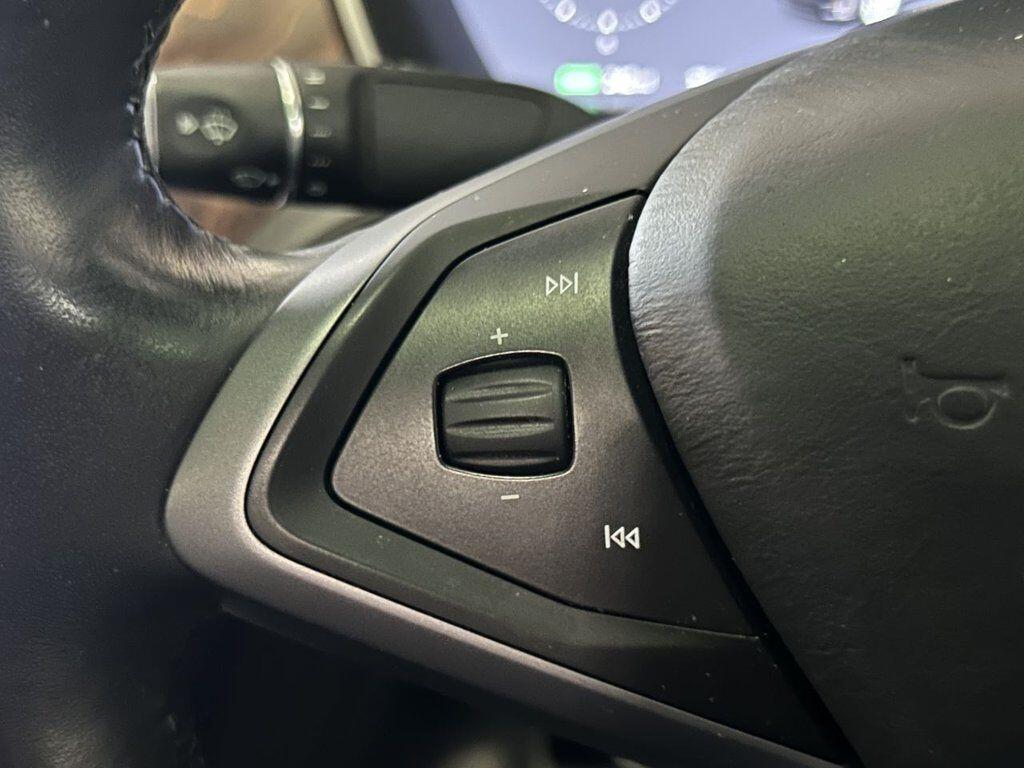 Tesla Model X view 40