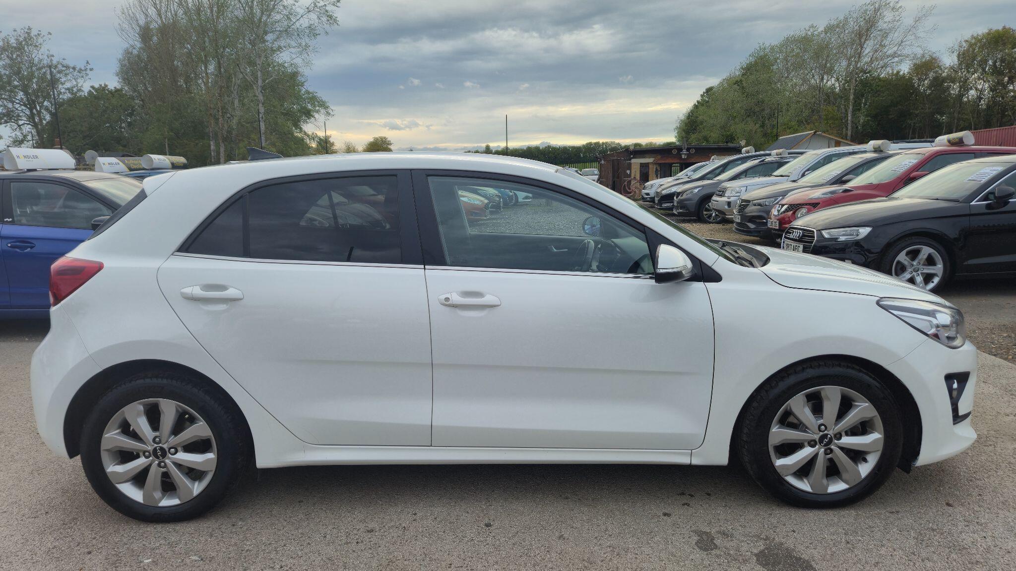 Kia Rio view 8