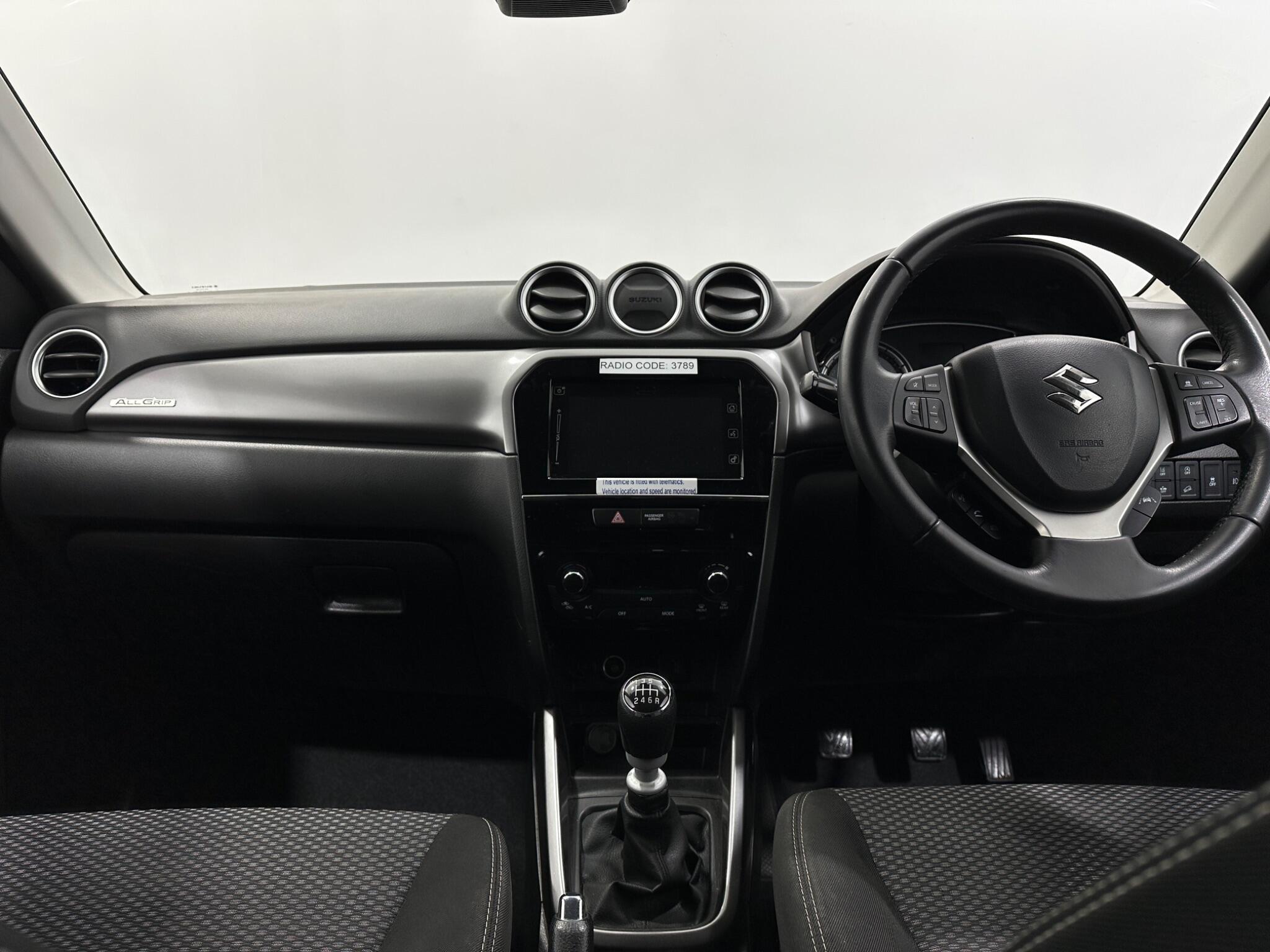 Suzuki Vitara view 19