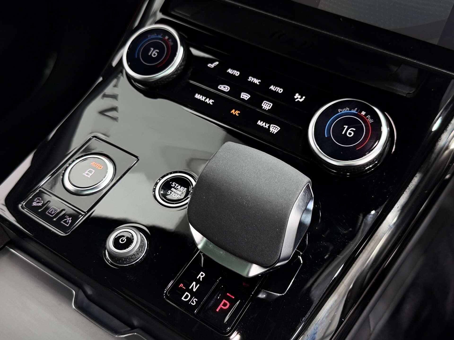 Land Rover Range Rover Sport view 41