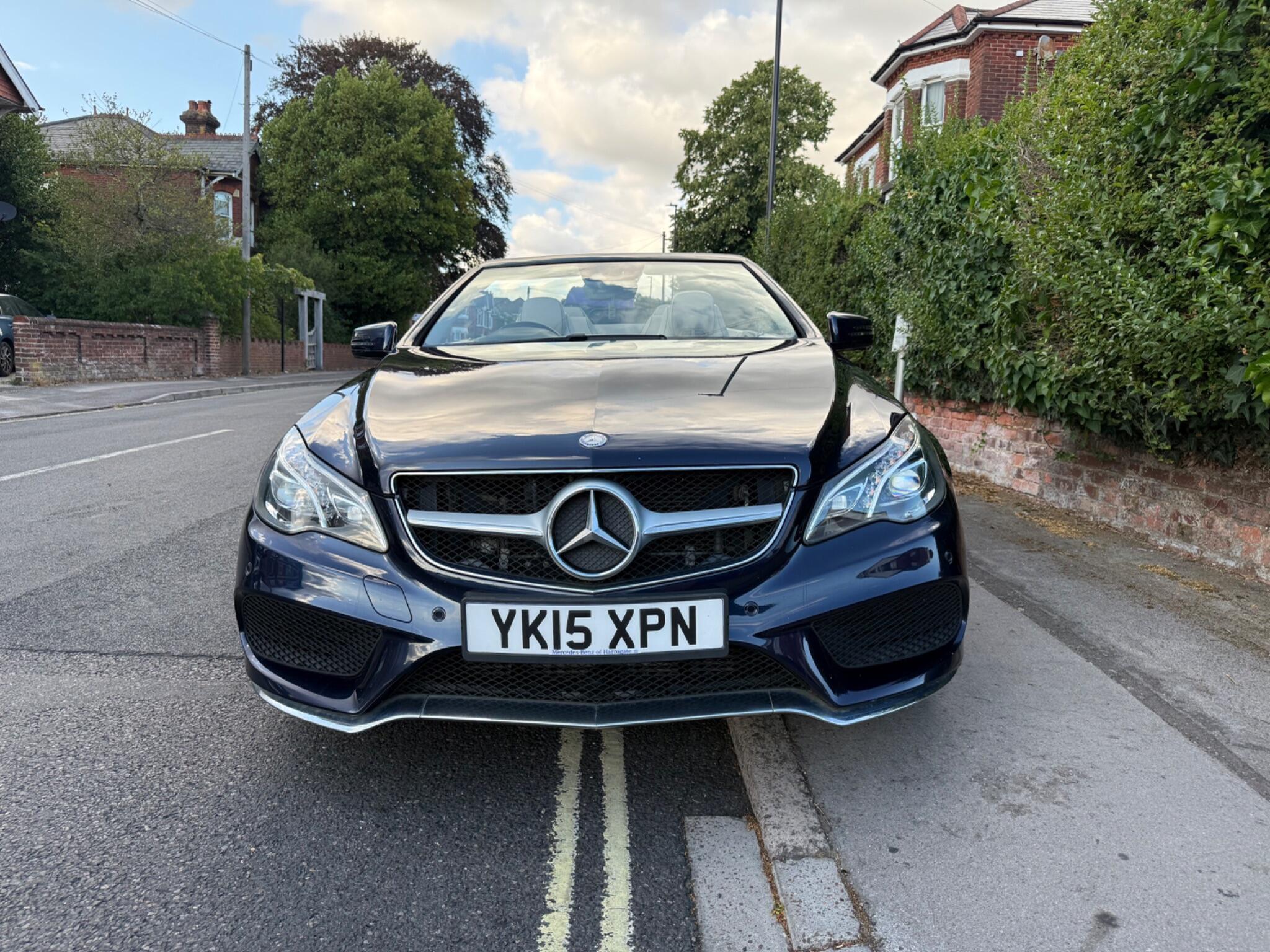 Mercedes-Benz E Class view 32