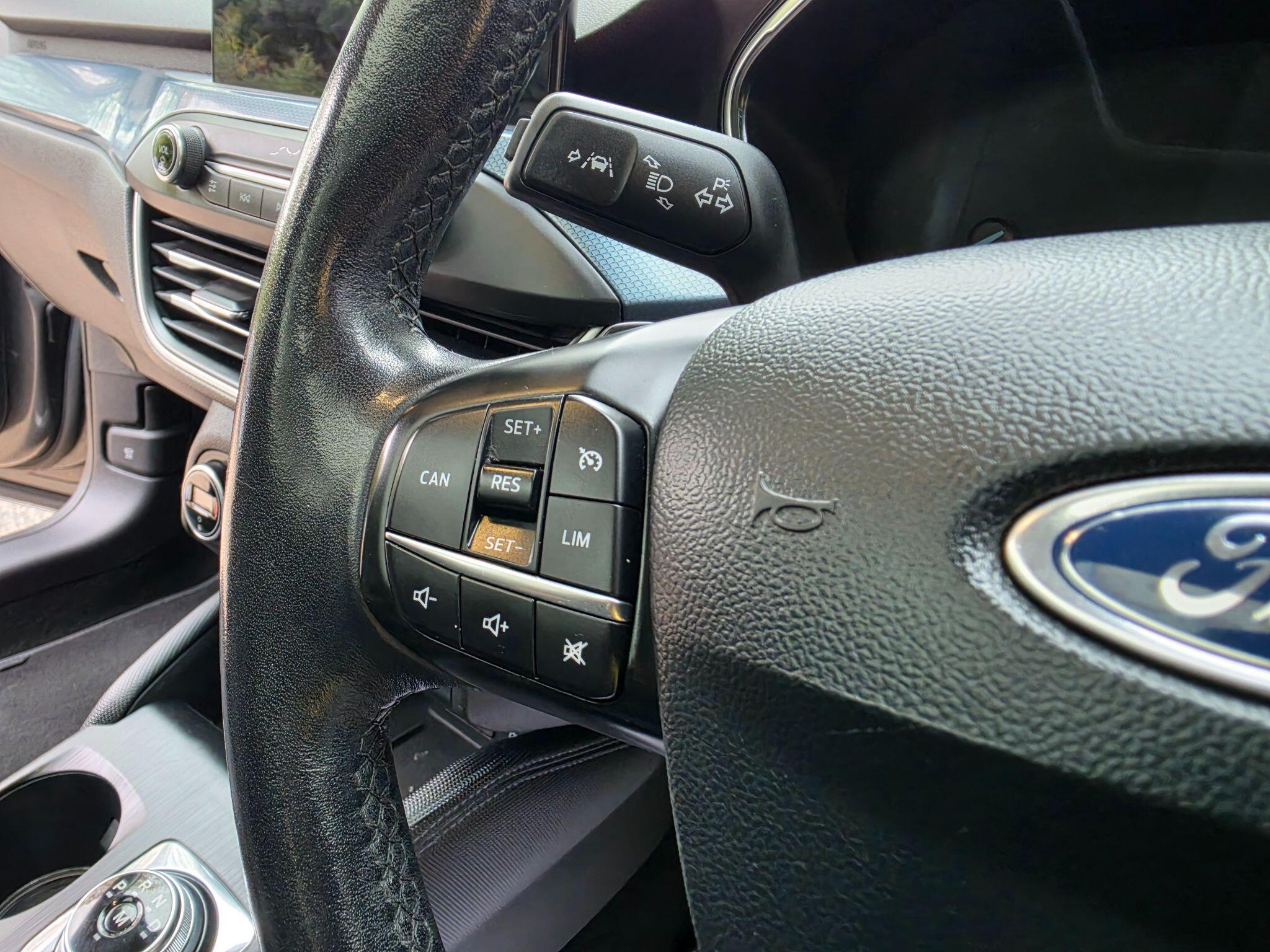 Ford Focus view 26