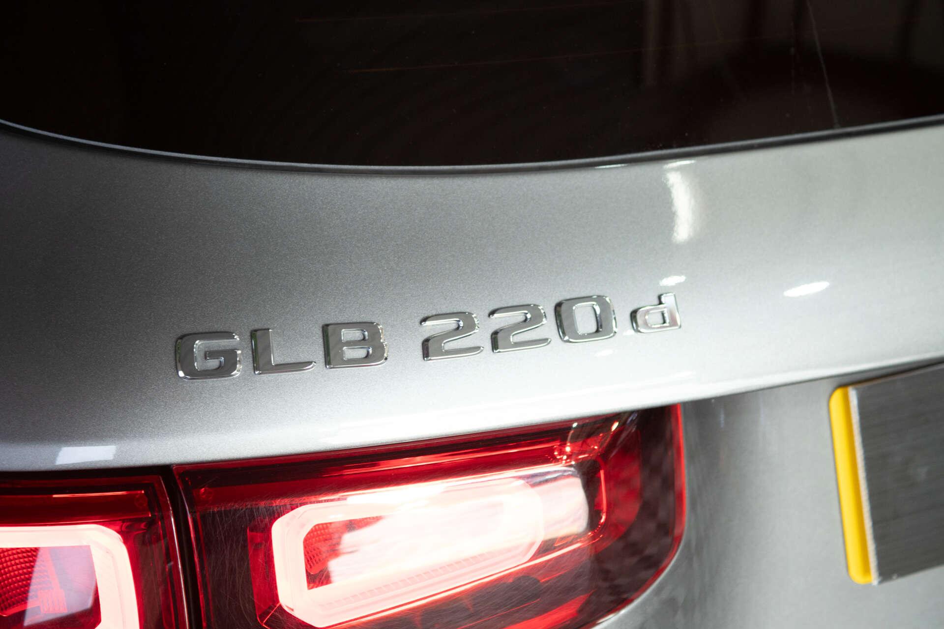 Mercedes-Benz GLB view 13