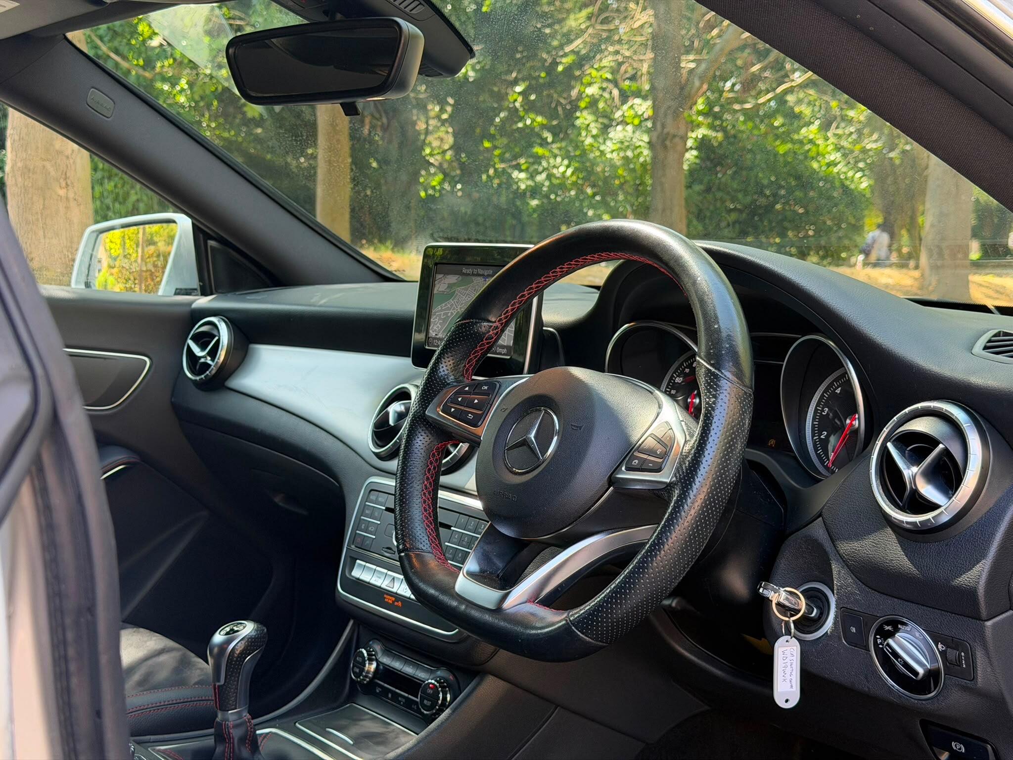 Mercedes-Benz Cla view 9