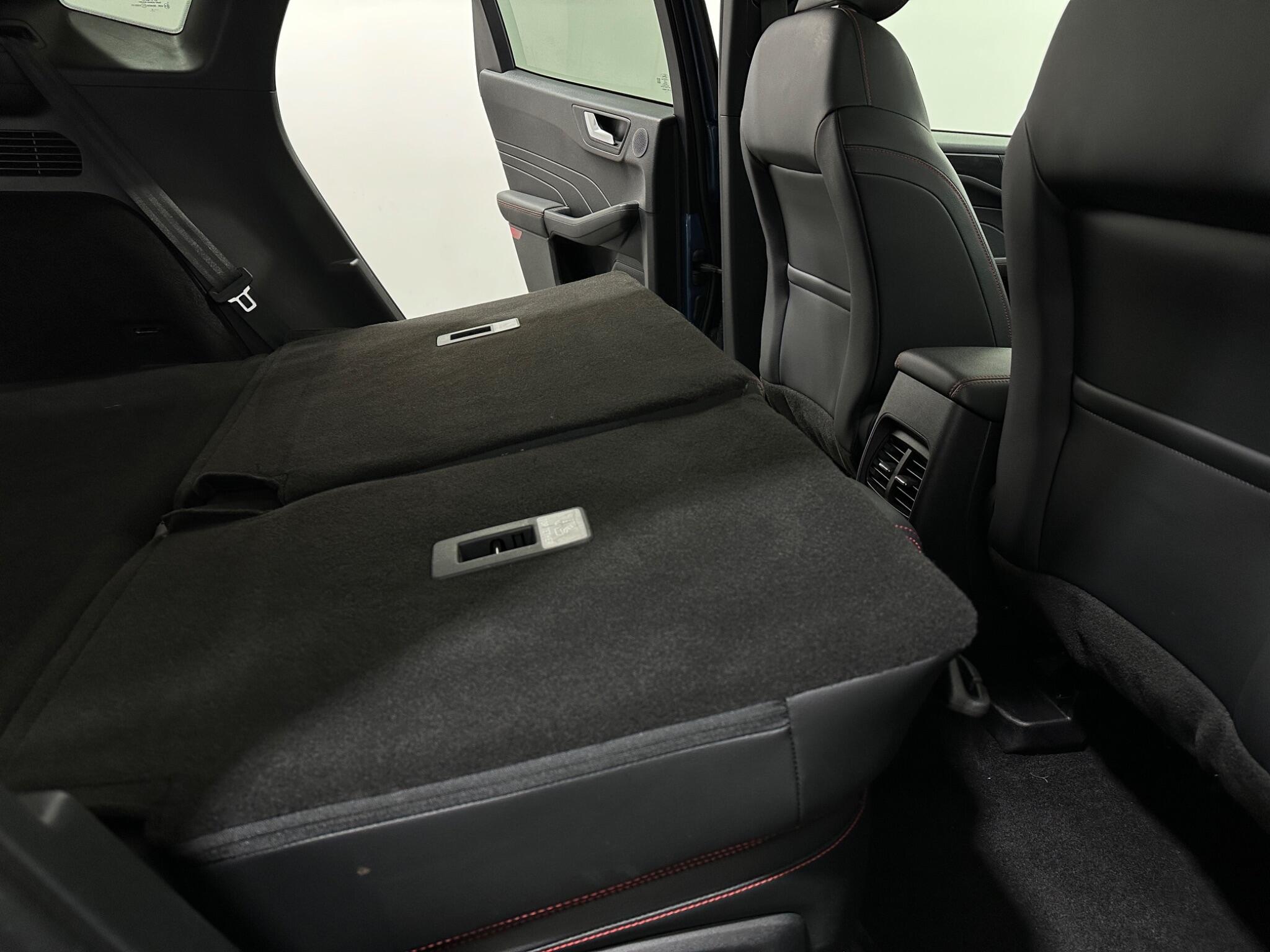Ford Kuga view 45