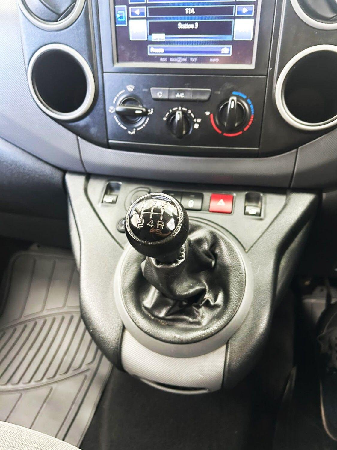 Peugeot Partner view 16