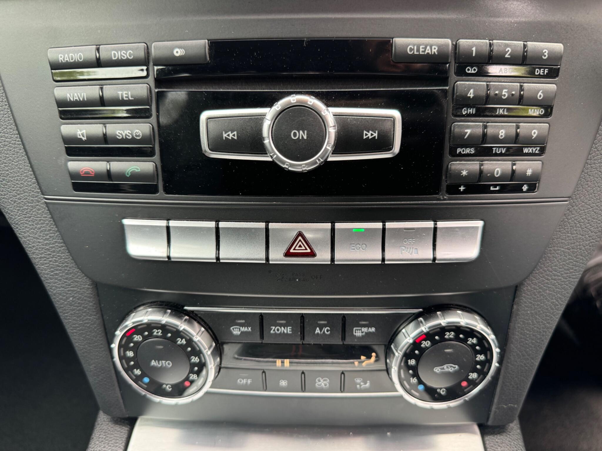 Mercedes-Benz C-Class view 32