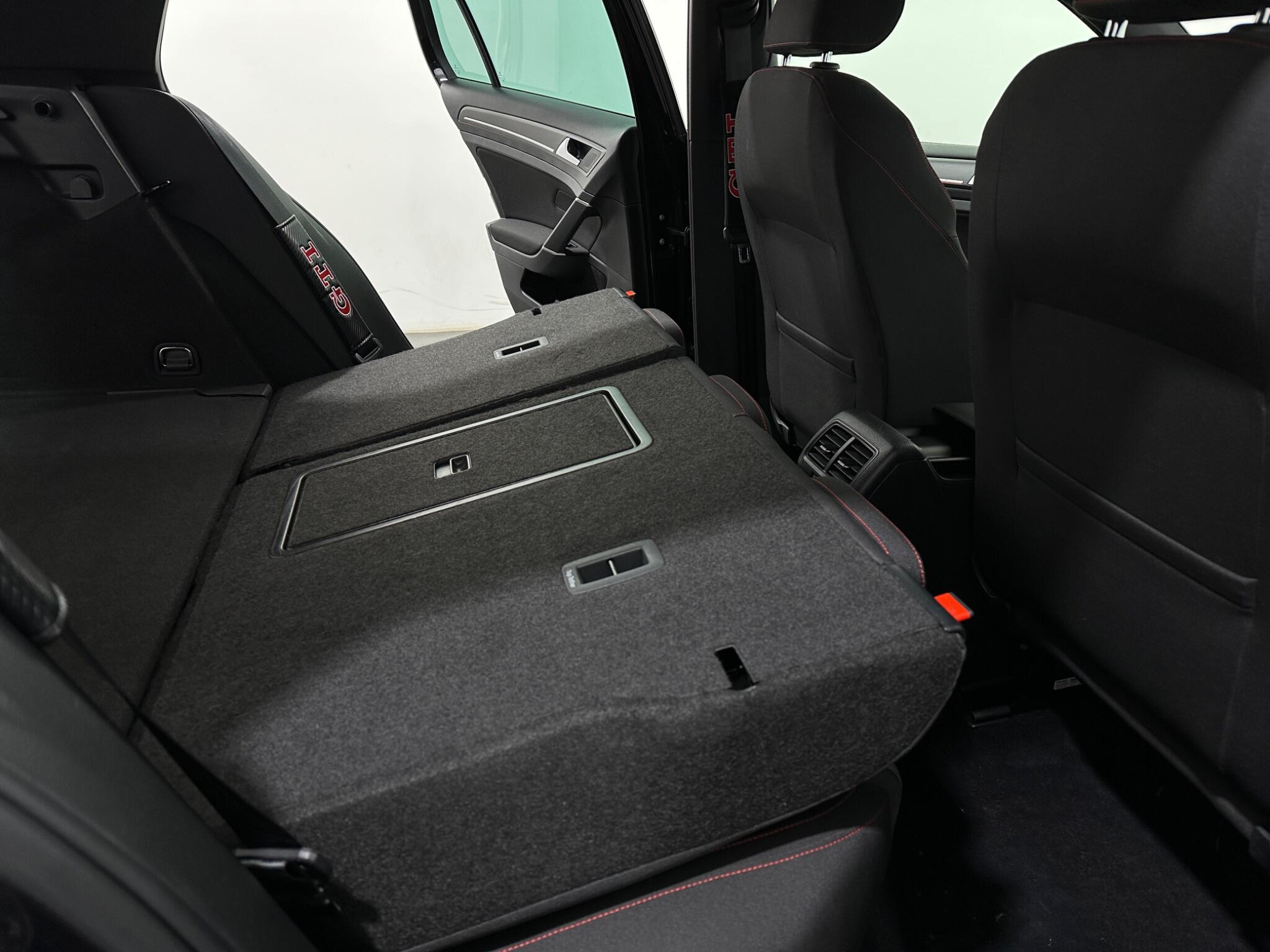 Volkswagen Golf view 47