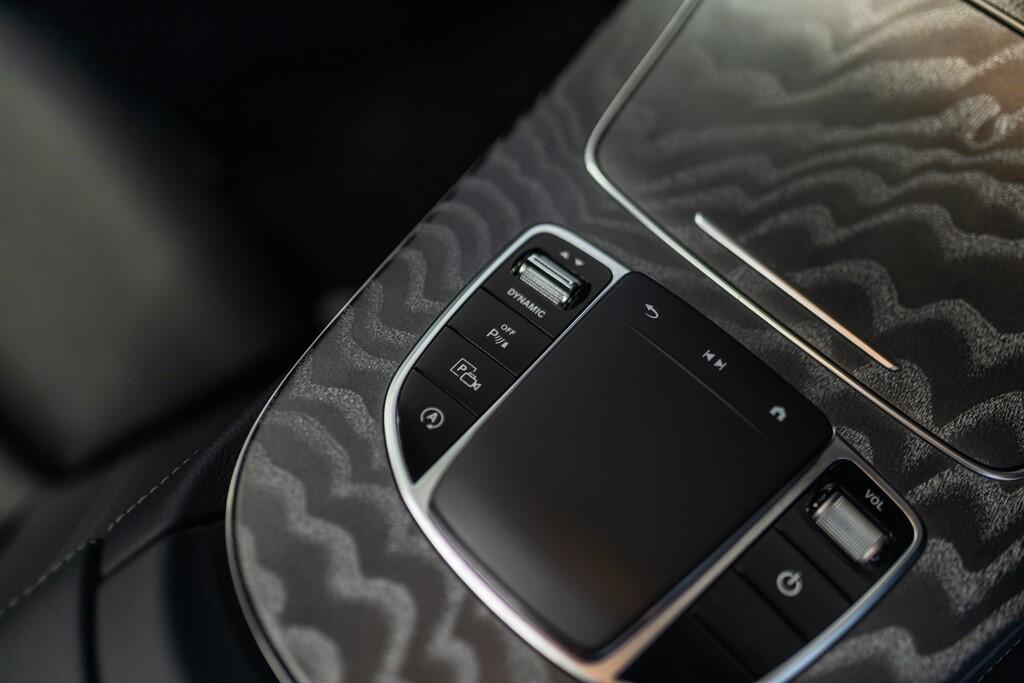 Mercedes-Benz E-Class view 33