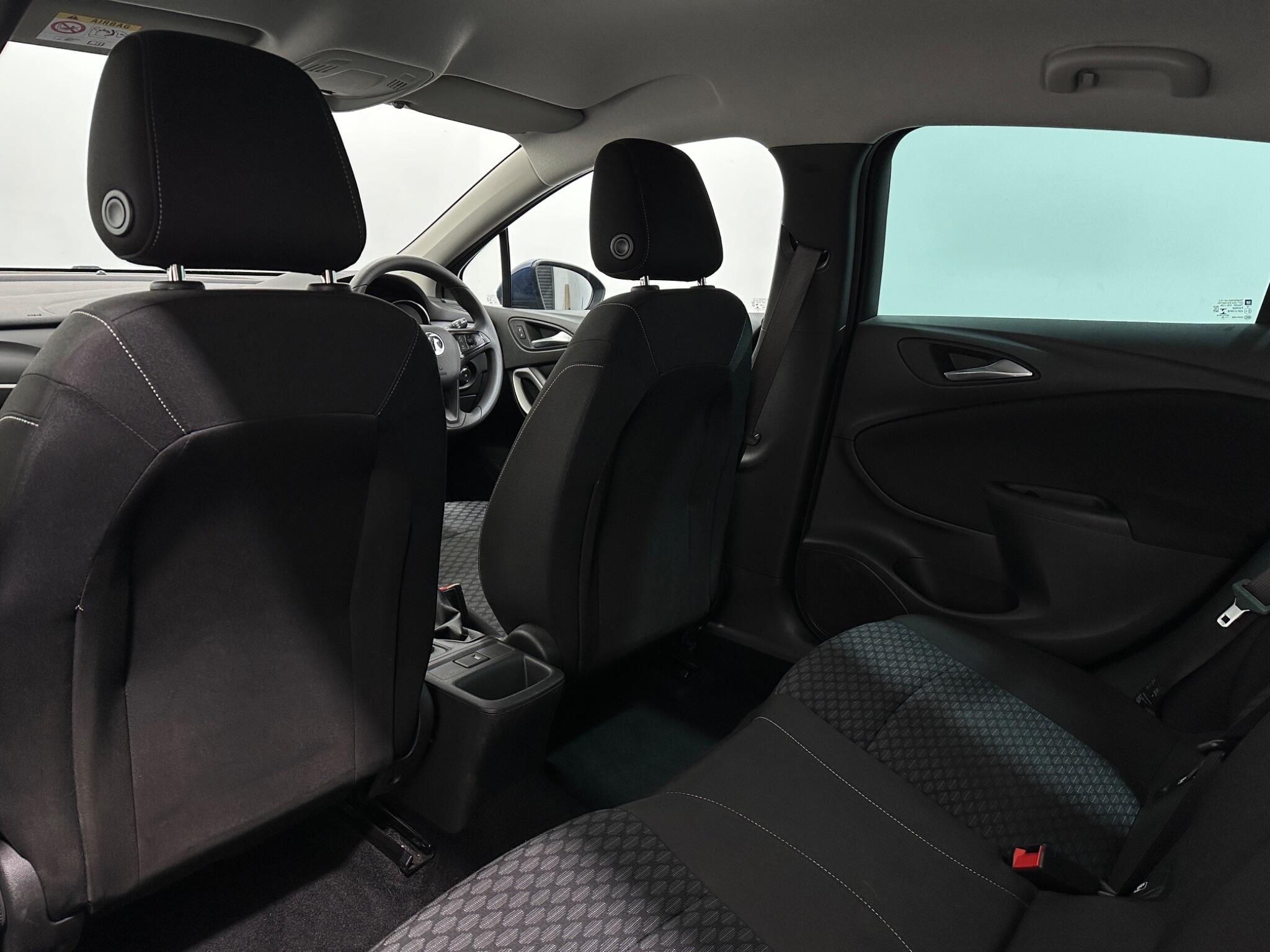 Vauxhall Astra view 37