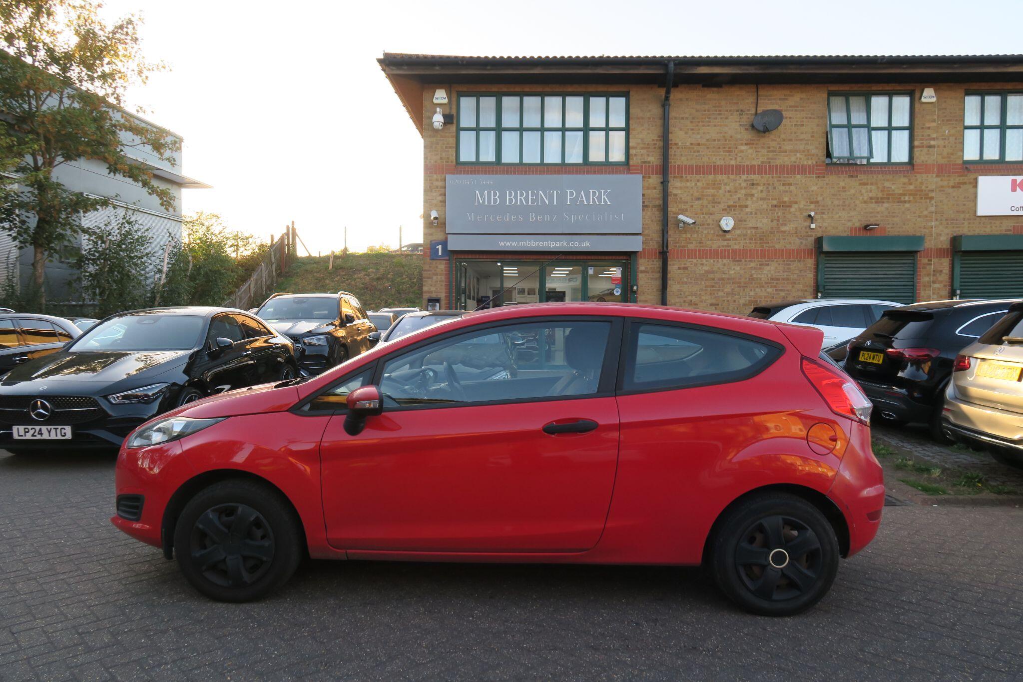 Ford Fiesta view 5