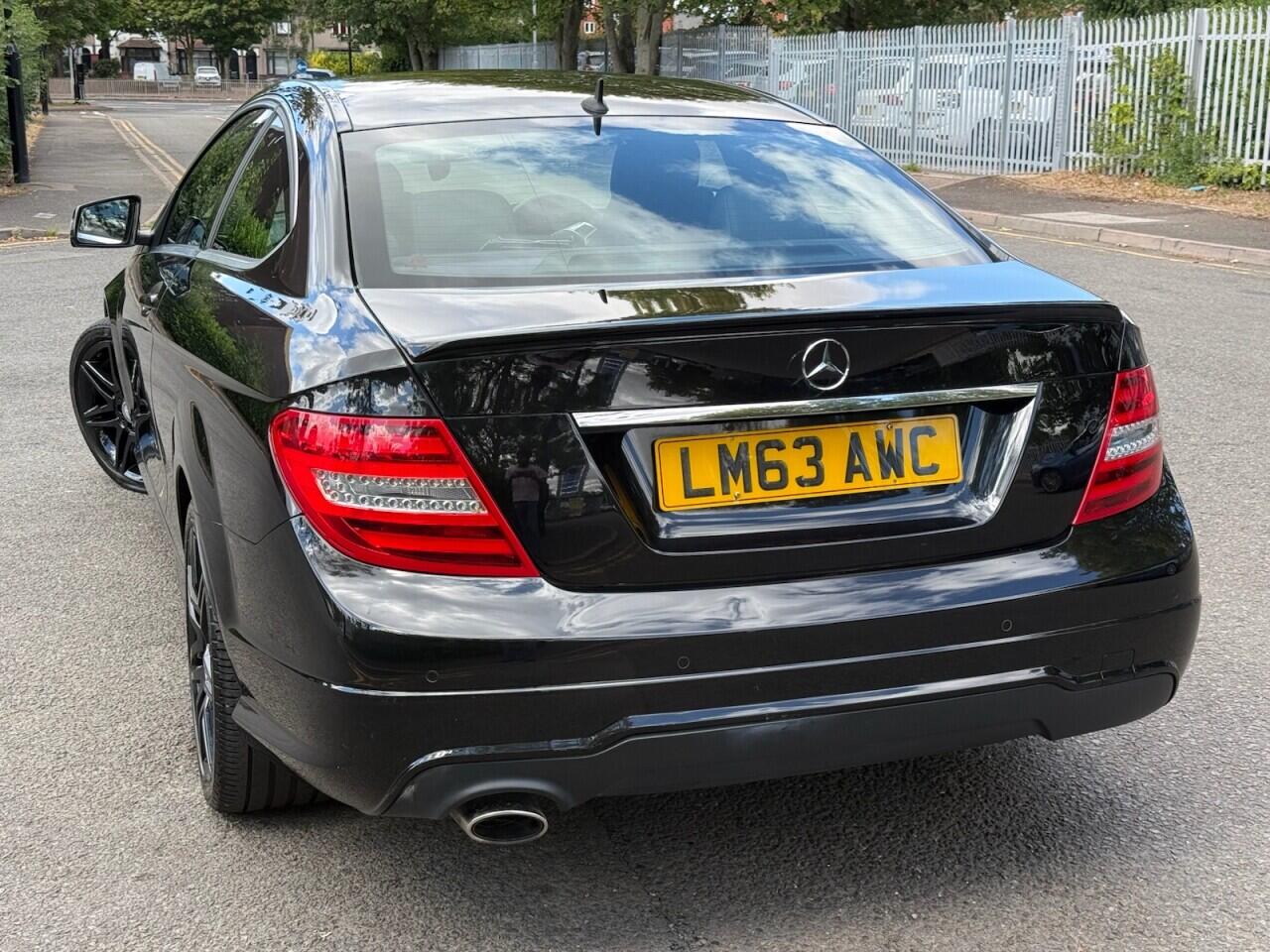 Mercedes-Benz C Class view 5